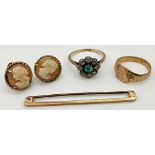 A 9ct gold signet ring, a 9ct gold bar brooch, a pair of 9ct gold mounted cameos of classical