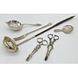 Mixed silver - horn handled toddy ladle, pickle fork, caddy spoon, tea strainer spoon and two