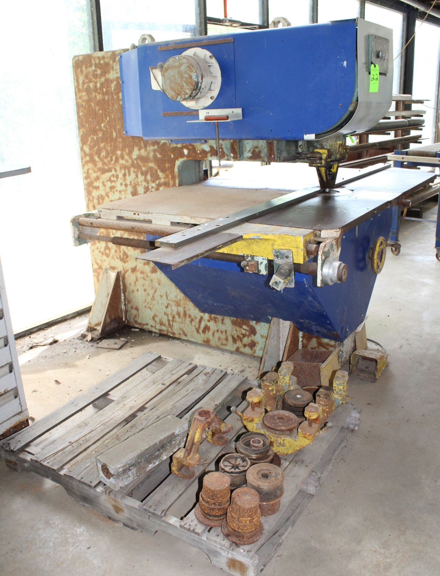 Strippit Fabricator Super 30/40 Hole Punching & Notching Machine, Catalog No. 92020 - Image 2 of 14