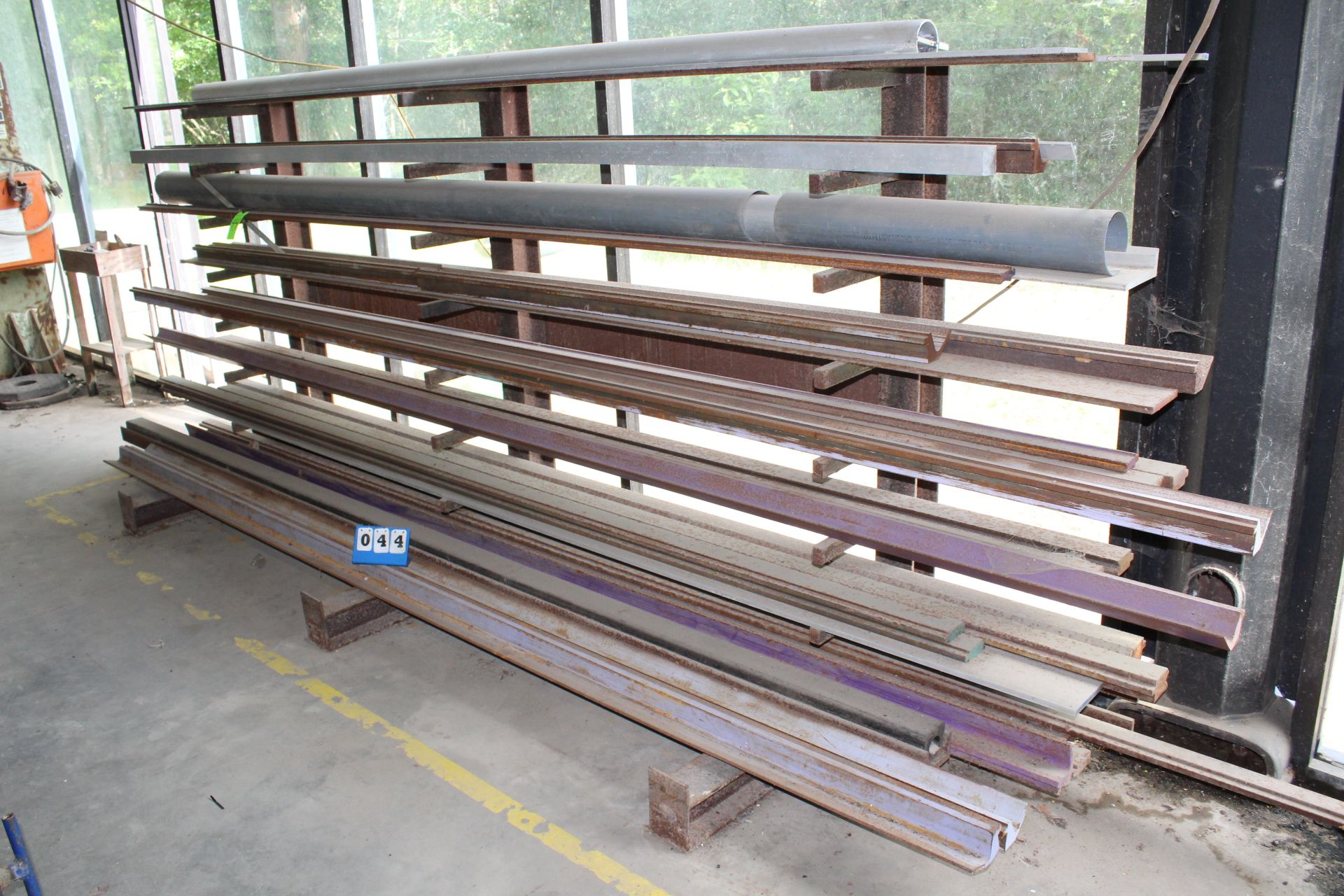 Brake Dies, Assort. Lengths, with Material Rack