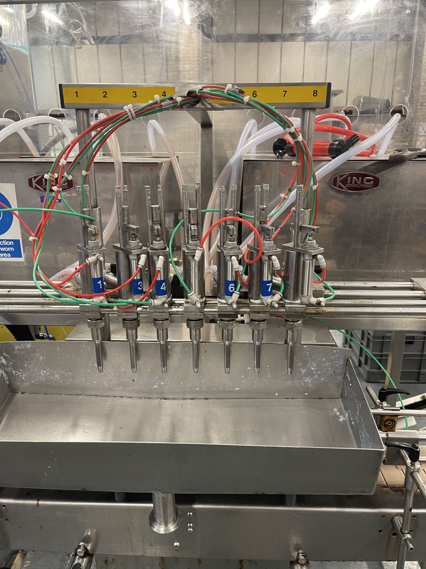 King 8 head bottle filler w/ mobile in/out feed - Image 2 of 10