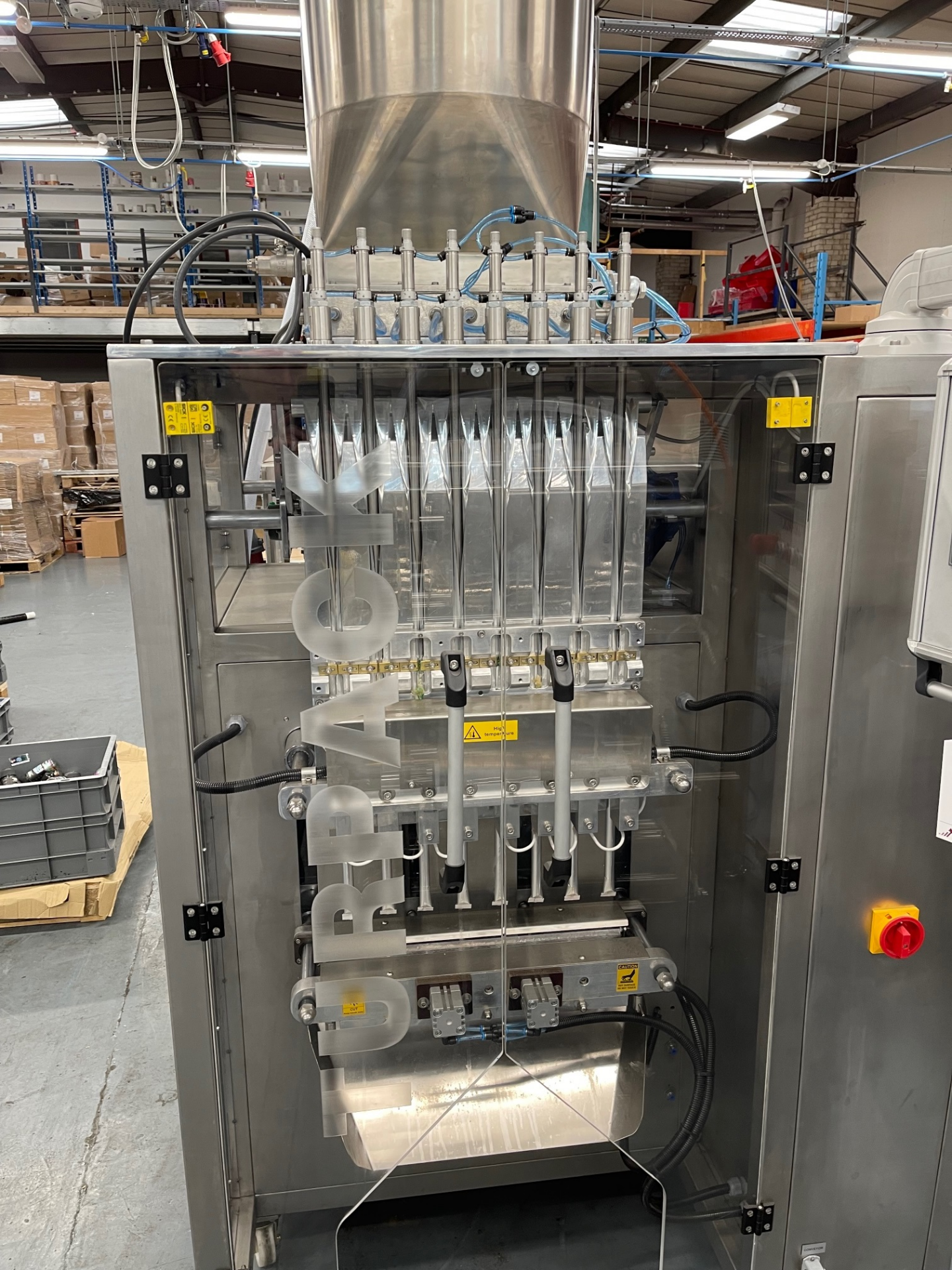 Turpack 8 lane liquid stick pack machine | TP L001 | YOM: 2020 - Image 3 of 15