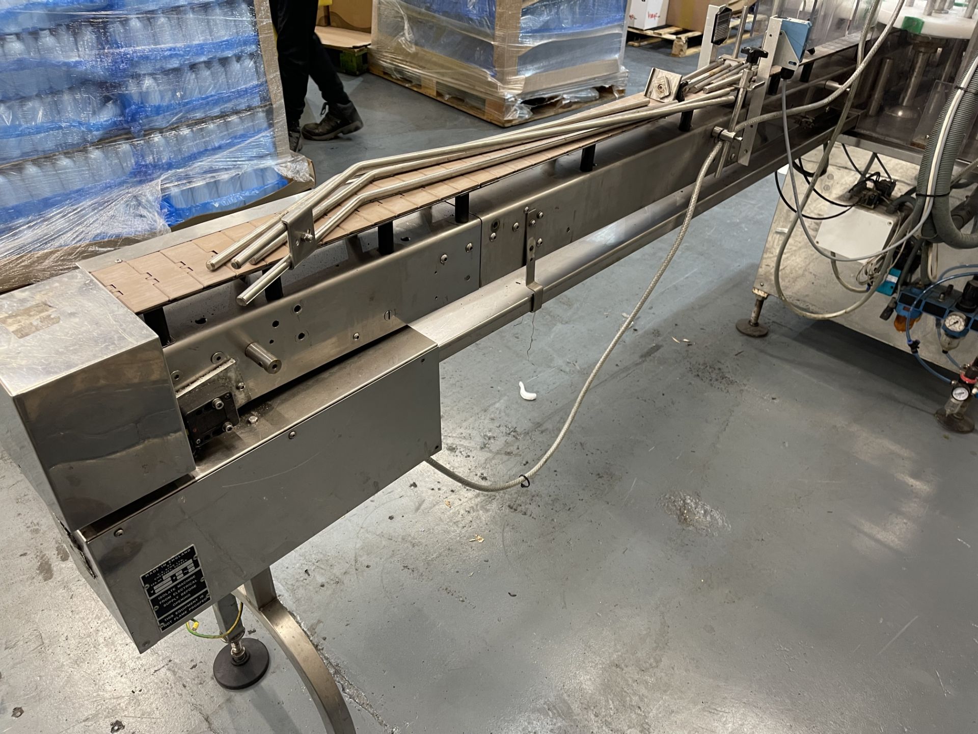 King 8 head filling machine with conveyor - Image 10 of 11