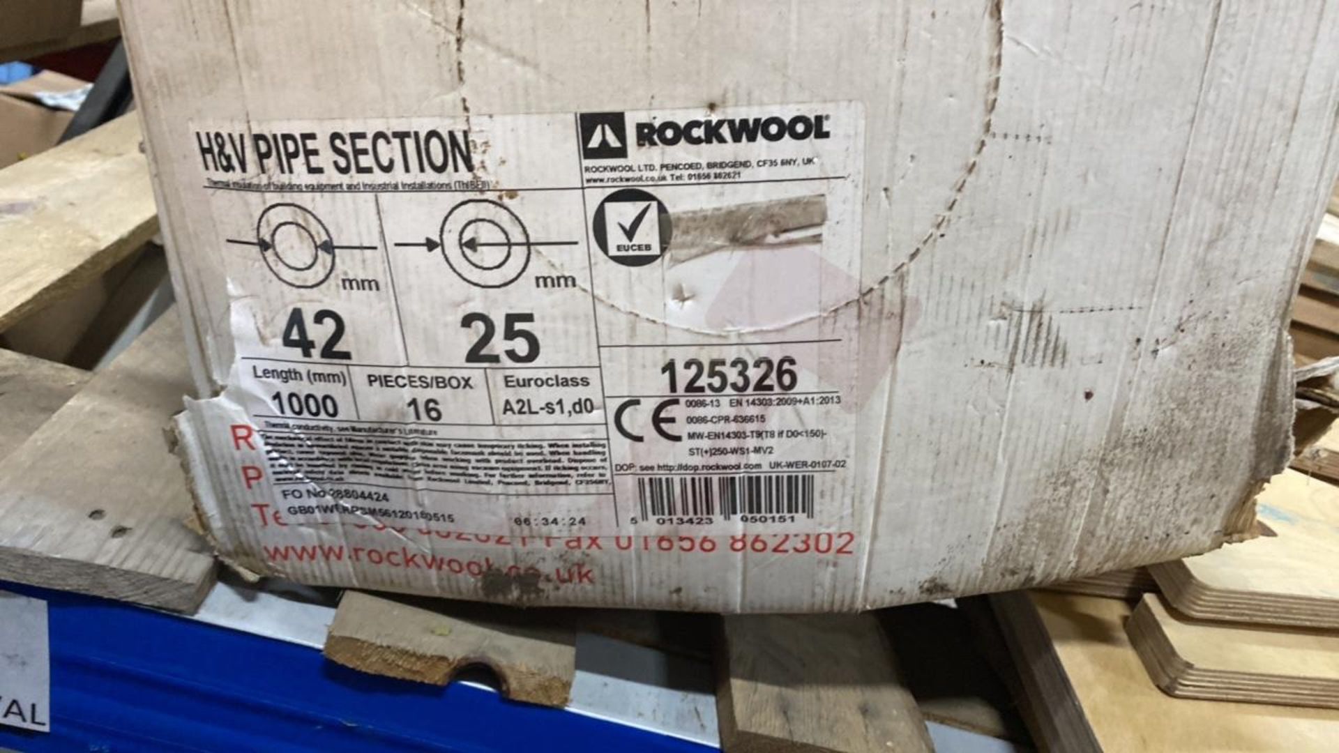 15 x ROCKWOOL 25mm Thick 42mm Bore Foil Faced Pipe Insulation X 1 Metre - Image 4 of 4