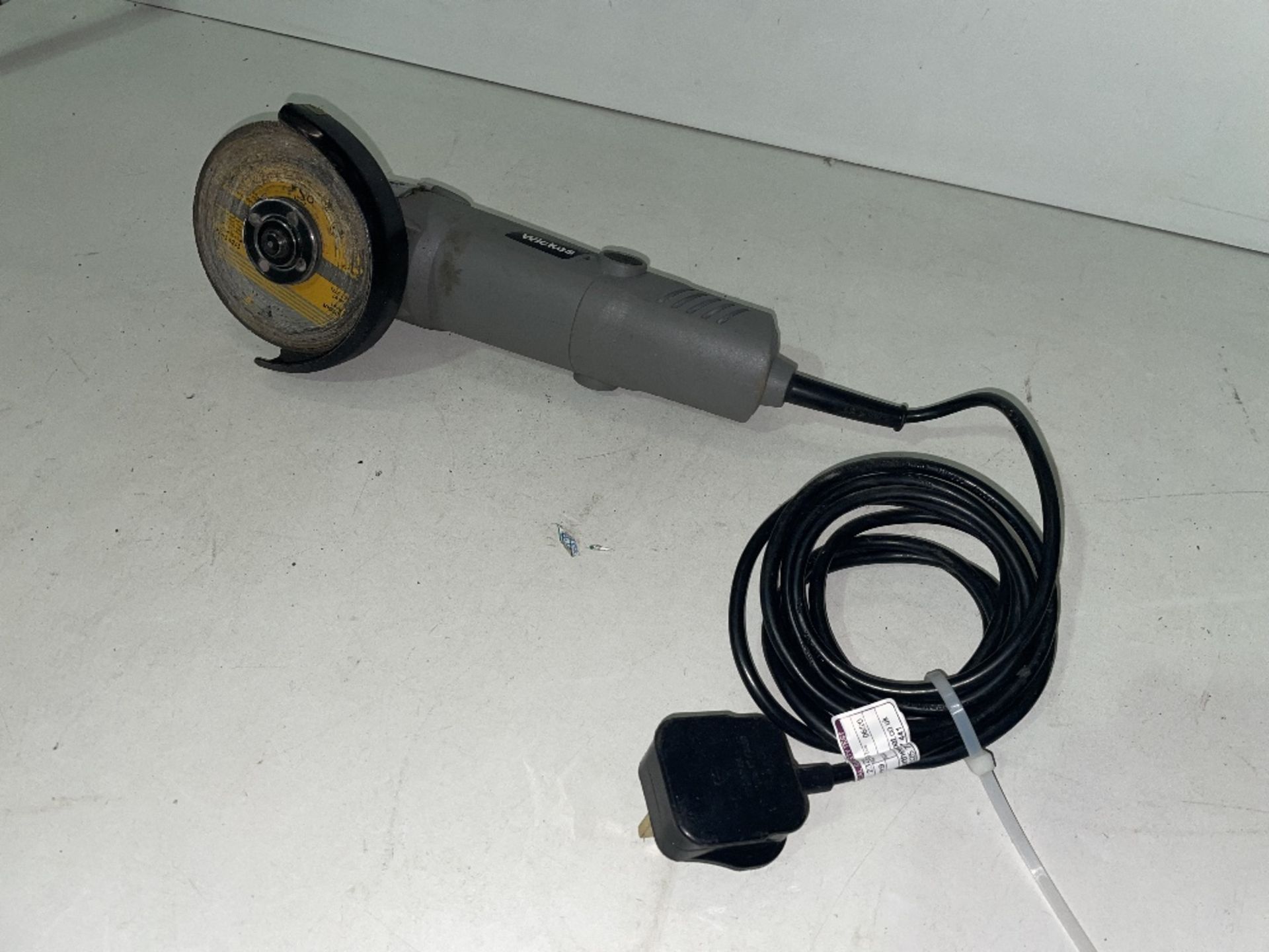 Wickes PGA115JM Angle Grinder