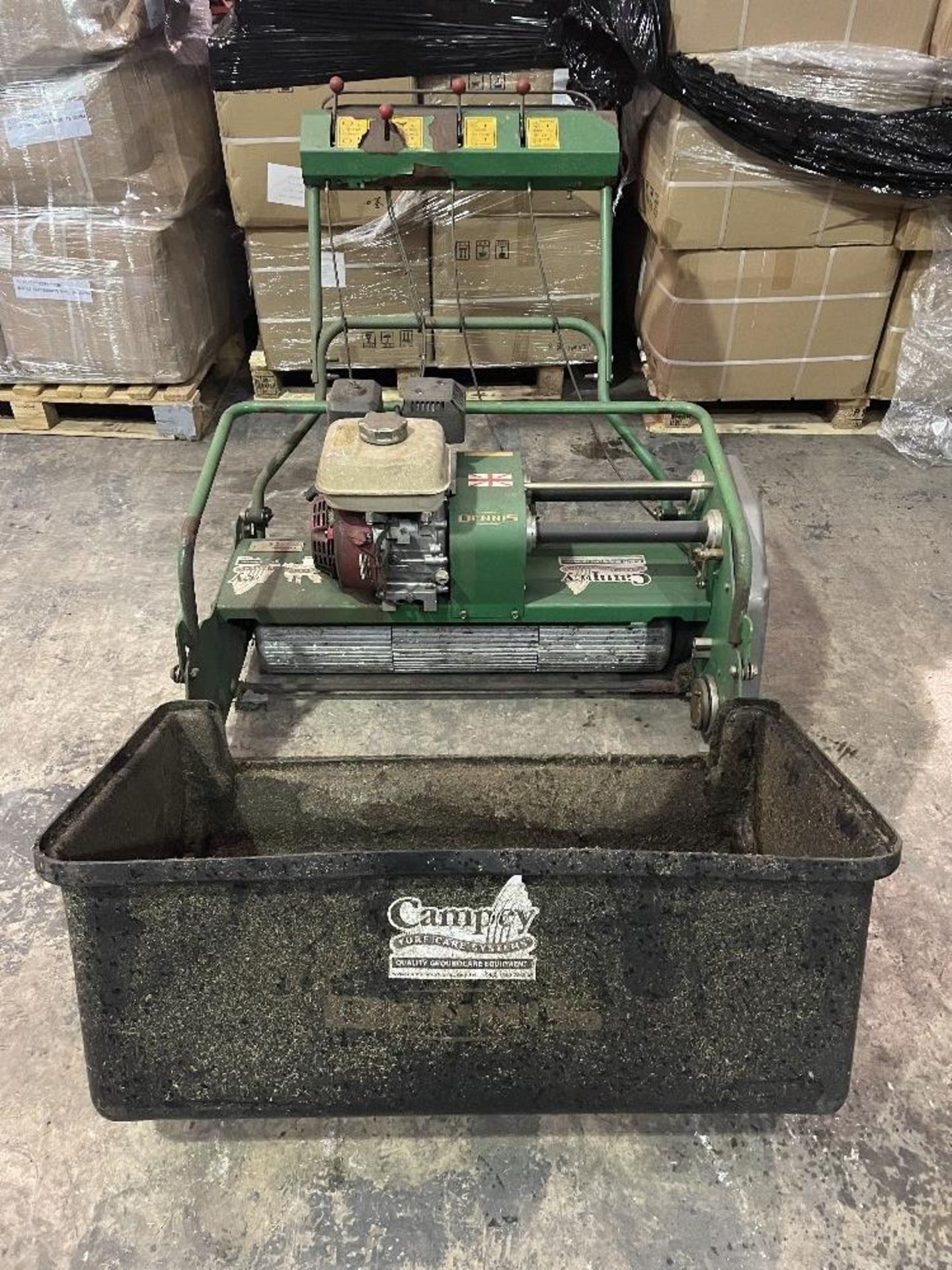 Dennis G860 8 Bladed Cylinder Pedestrian Mower w/ Grass Box | YOM: 2012 - Image 2 of 5