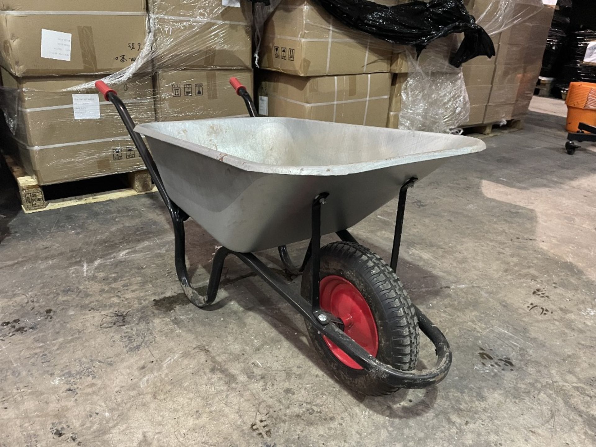 Chillington 120L Galvanised Steel Wheelbarrow