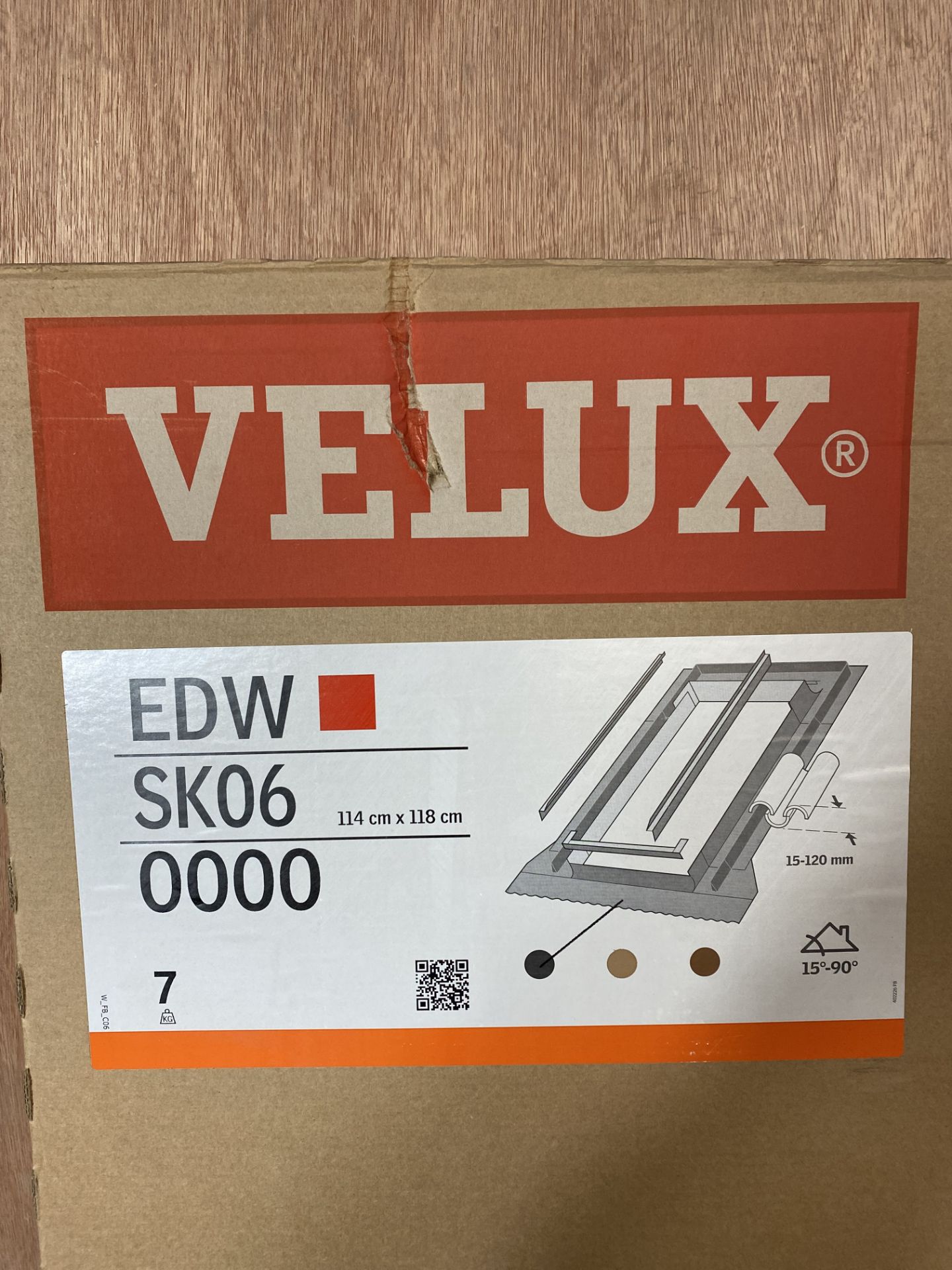 3 x VELUX GGL SK06 2070 White Paint Laminated Centre Pivot Roof Window Frame 114x118cm - Image 2 of 3