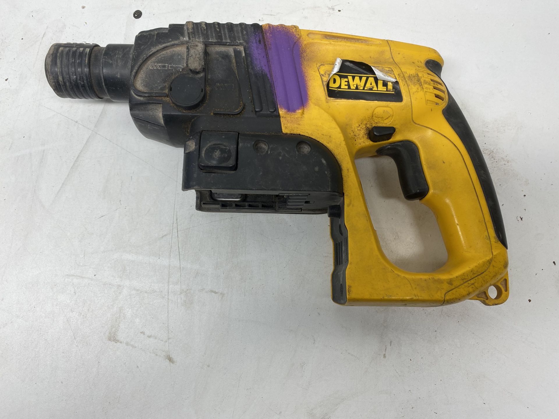 DeWalt SDS Hammer Drill With 4 x Various DeWalt Batteries & Battery Charger As Seen In Photos - Image 2 of 10