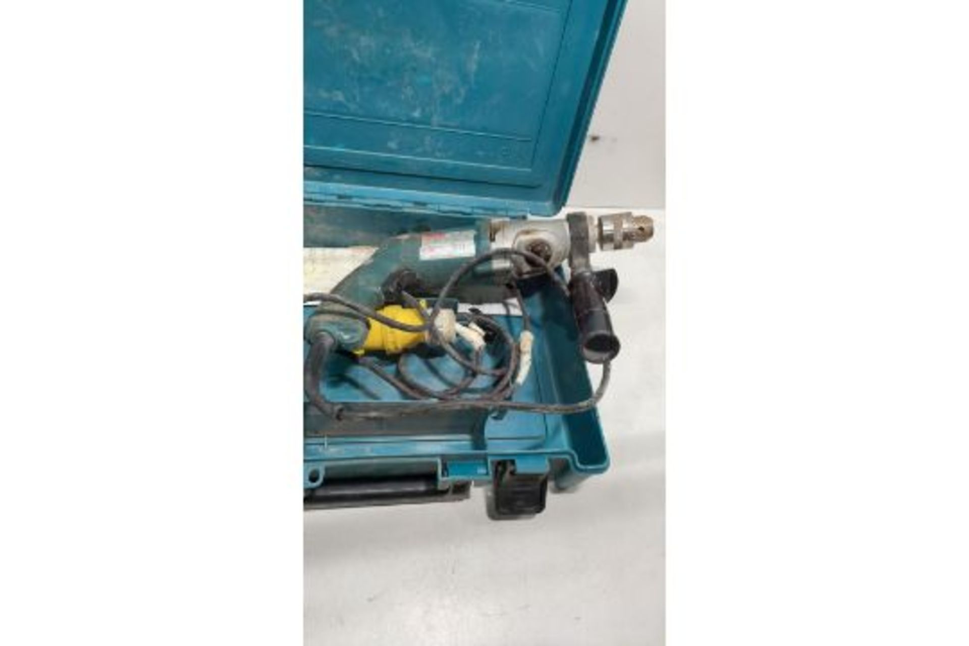 Makita HP2050/2 Percussion Drill | w/ Carry Case - Image 5 of 6