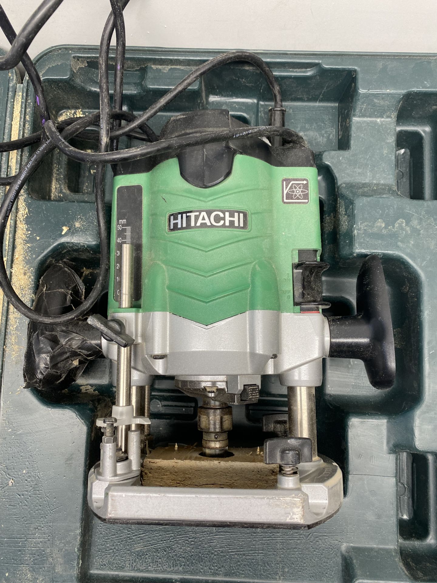 Hitachi M12VE 1/2in Variable Speed Plunge Router - Image 3 of 4