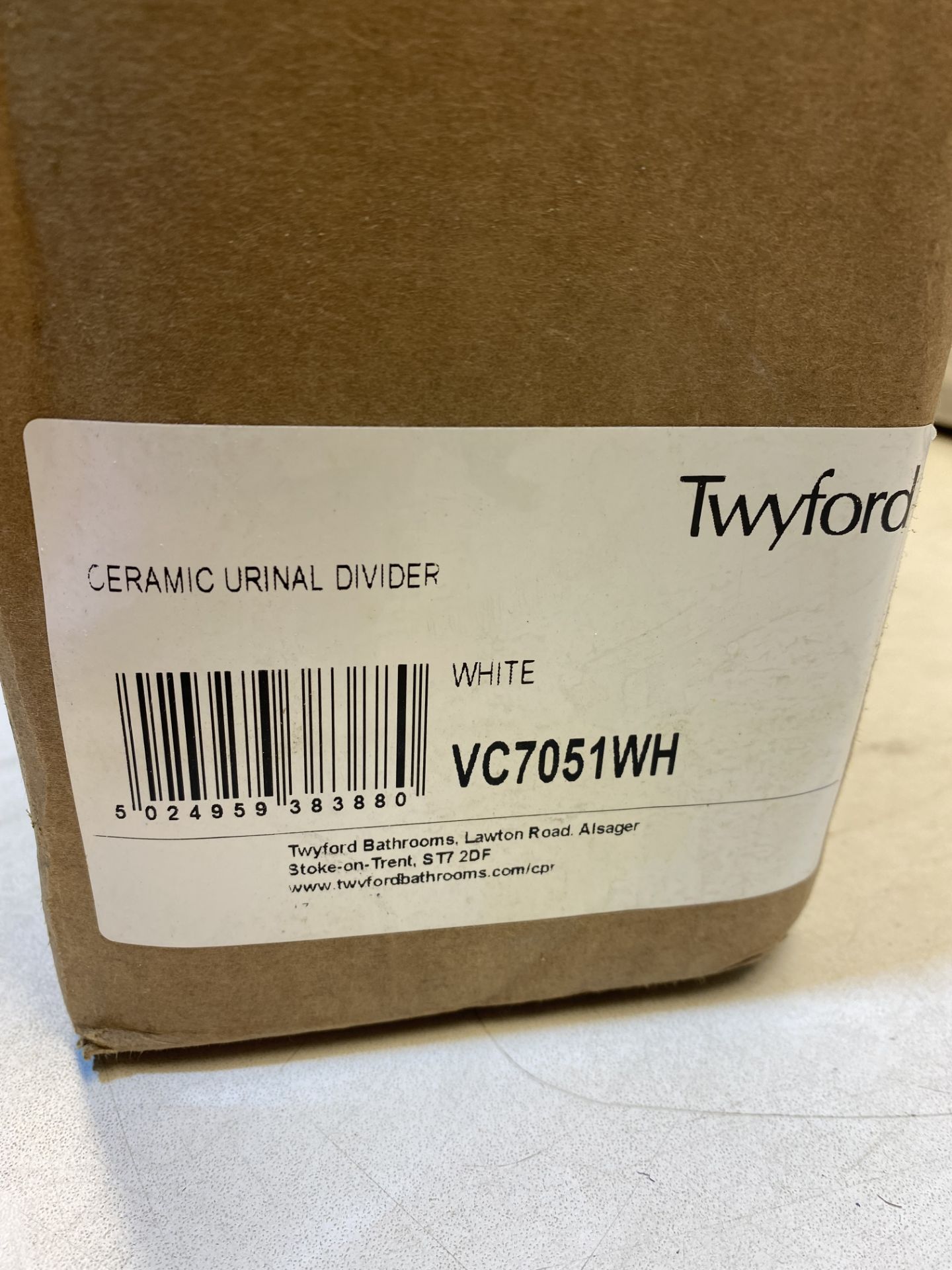 Twyford VC7051WH Ceramic Urinal Division with Fixing - White - Image 4 of 5
