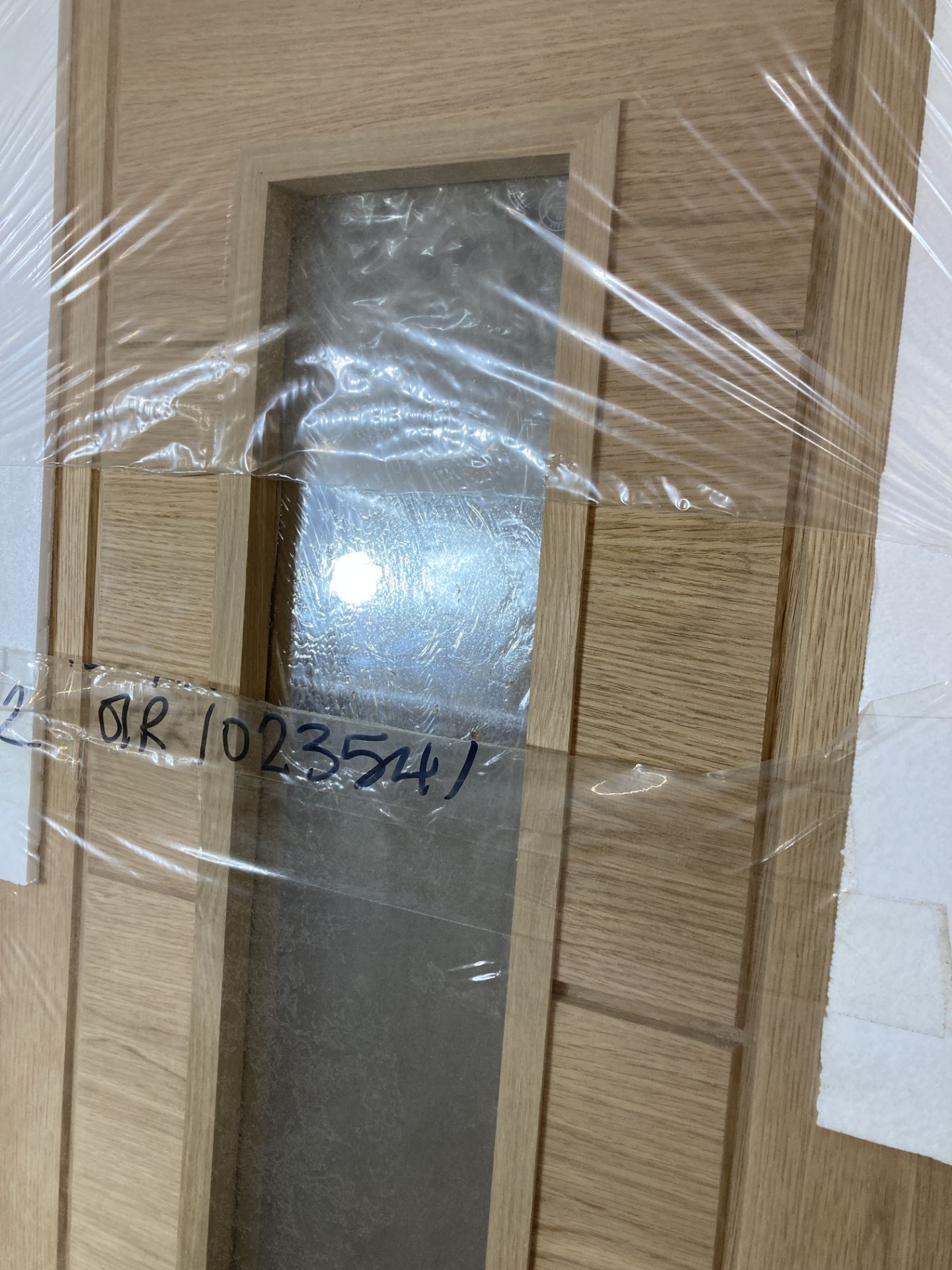 Unfinished Clear Glazed Oak Patterned Door | 1981mm x 612mm x 44mm - Image 2 of 2