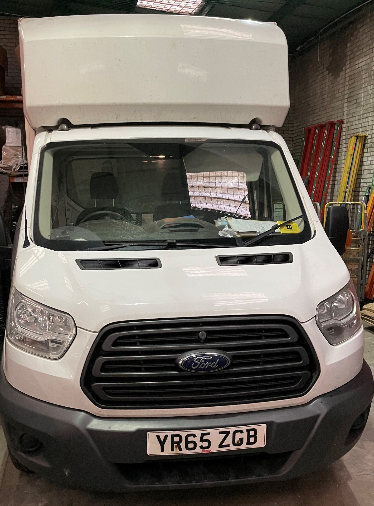 White Ford Transit 350 Luton Van with Tail lift| Reg: YR65 ZGB | Mileage: 54918 |** Failed MOT 22/12 - Image 2 of 15