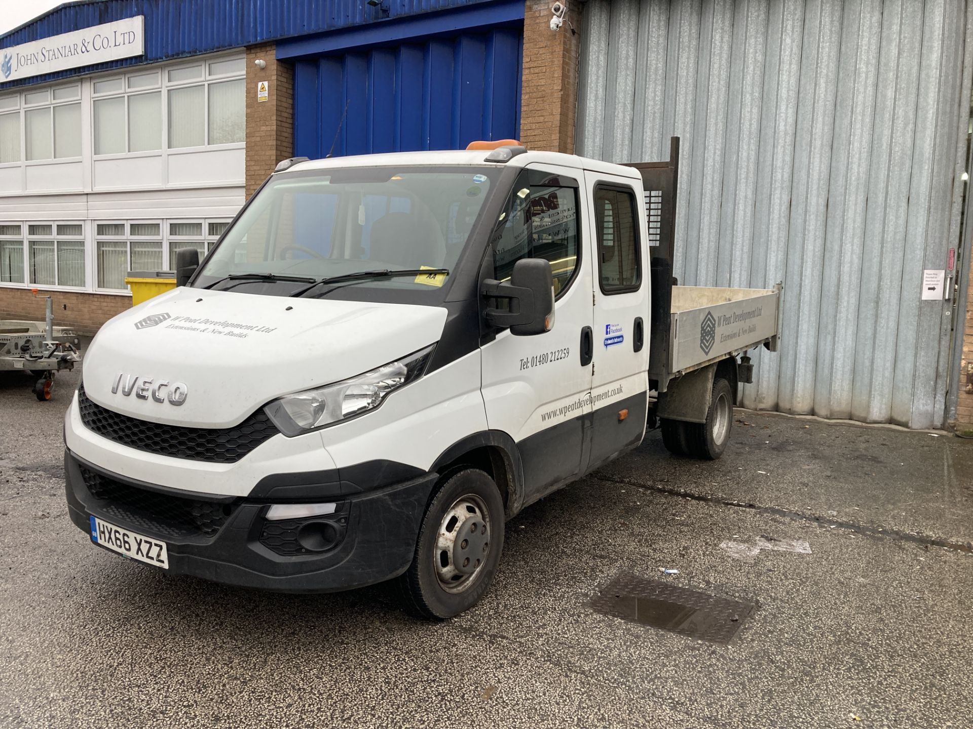 Iveco Daily White Diesel Flat Bed | REG: HX66 XZZ | Mileage: 115882 - Image 2 of 14