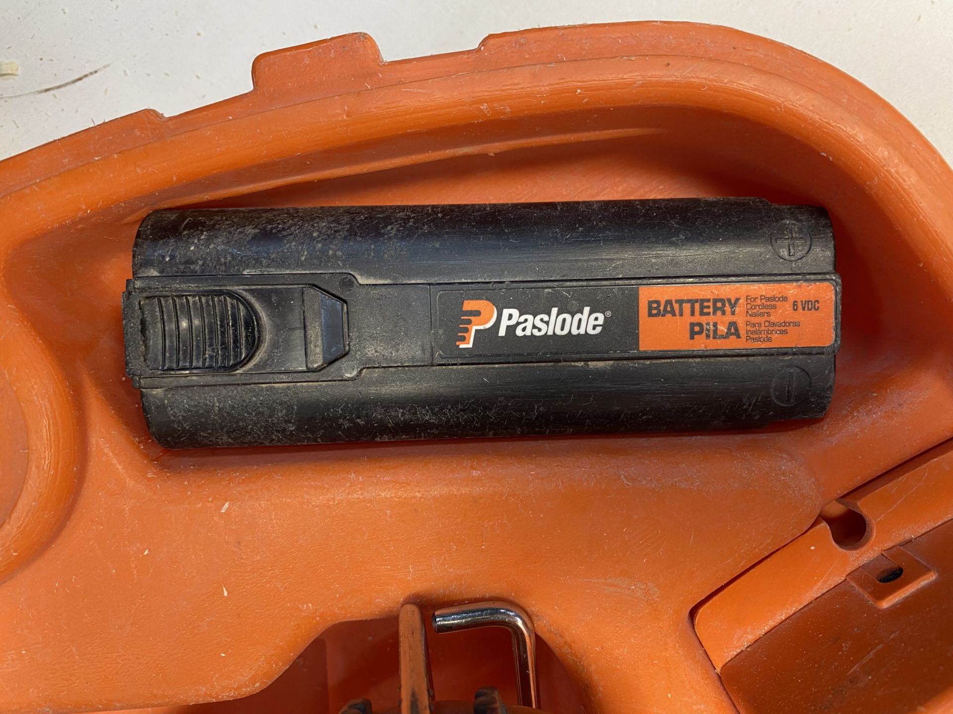 Paslode Impulse Cordless Nail Gun W/ 2 Batteries, Charger & Carry Case | IM 350/90 CT - Image 5 of 6