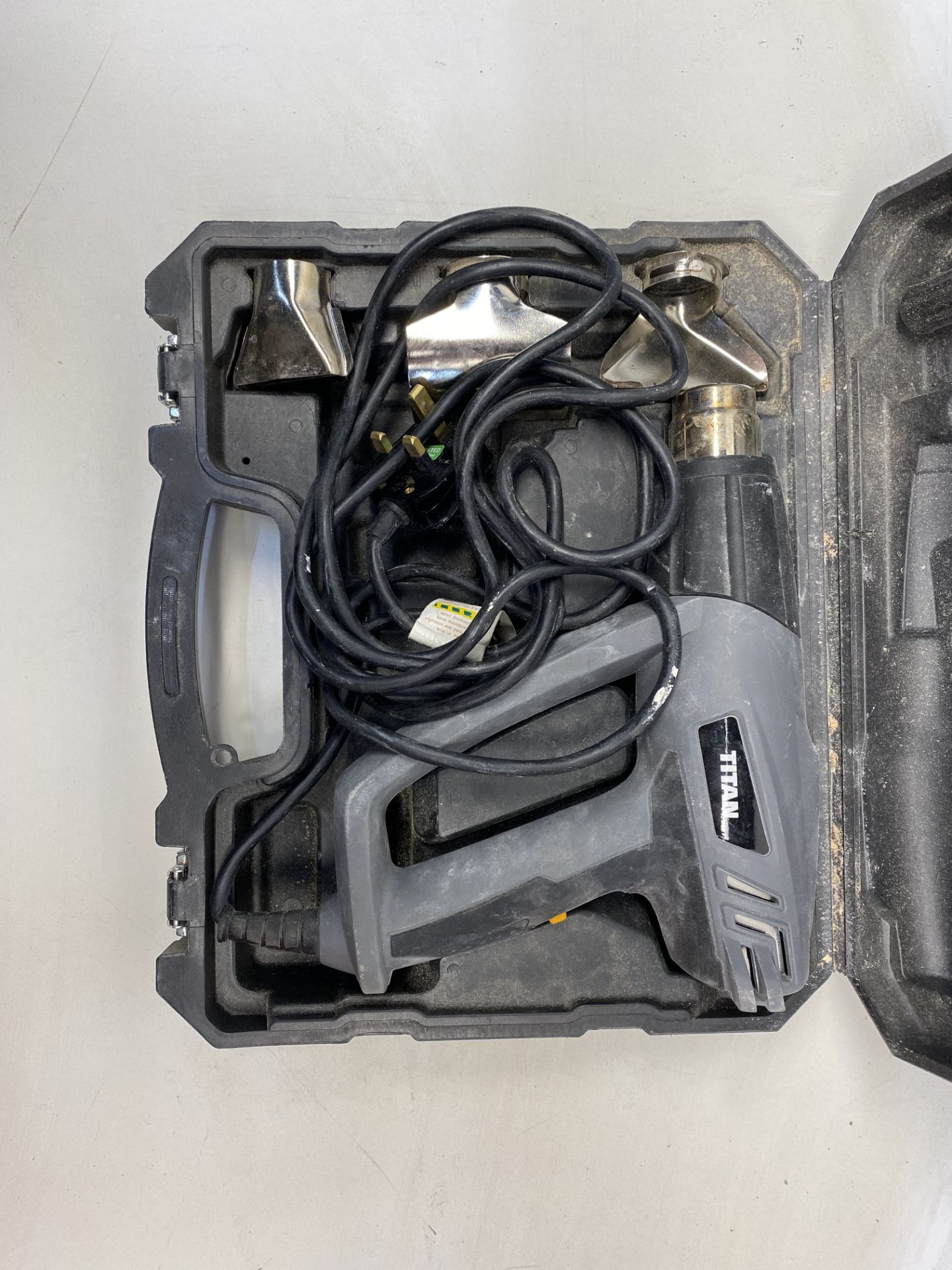 Titan TTB284HTG Heat Gun W/ Carry Case | 240v Corded - Image 2 of 5