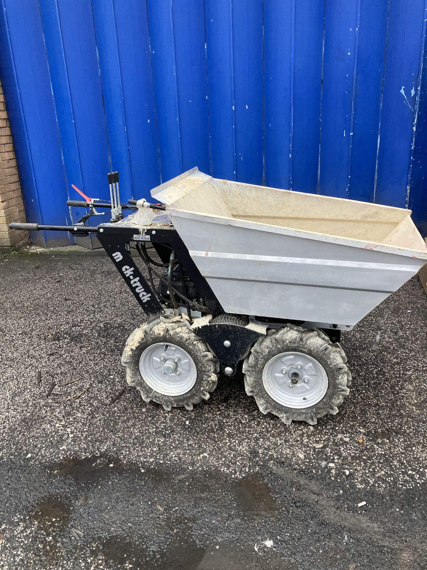 Muck Truck Powered Tipper | 450KG Capacity - Image 2 of 7