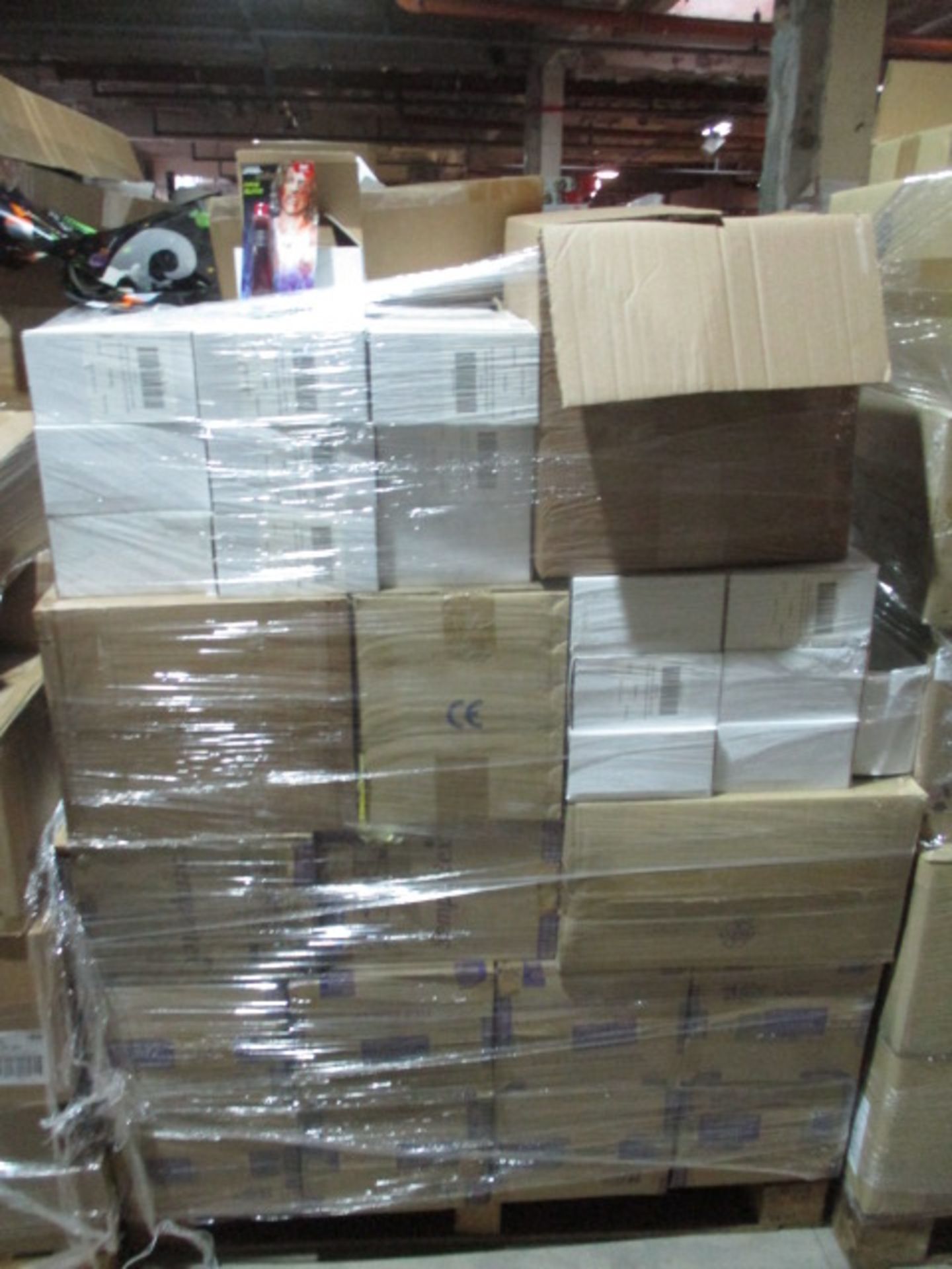 Approximately £250K + Manifested brand new Licensed Party Stock as per photos | 23 x Pallets - Image 44 of 259