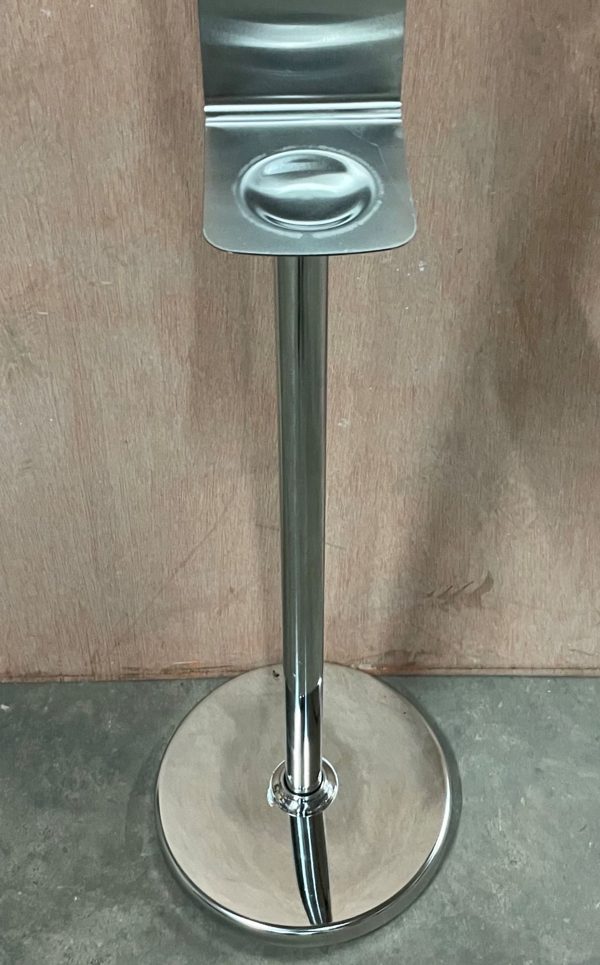 2x HCI Metal Sanitizer Stands | HCI Liquid Bottle Styled Soap Dispensers |HCI 2/4 Metal Bases - Image 3 of 16