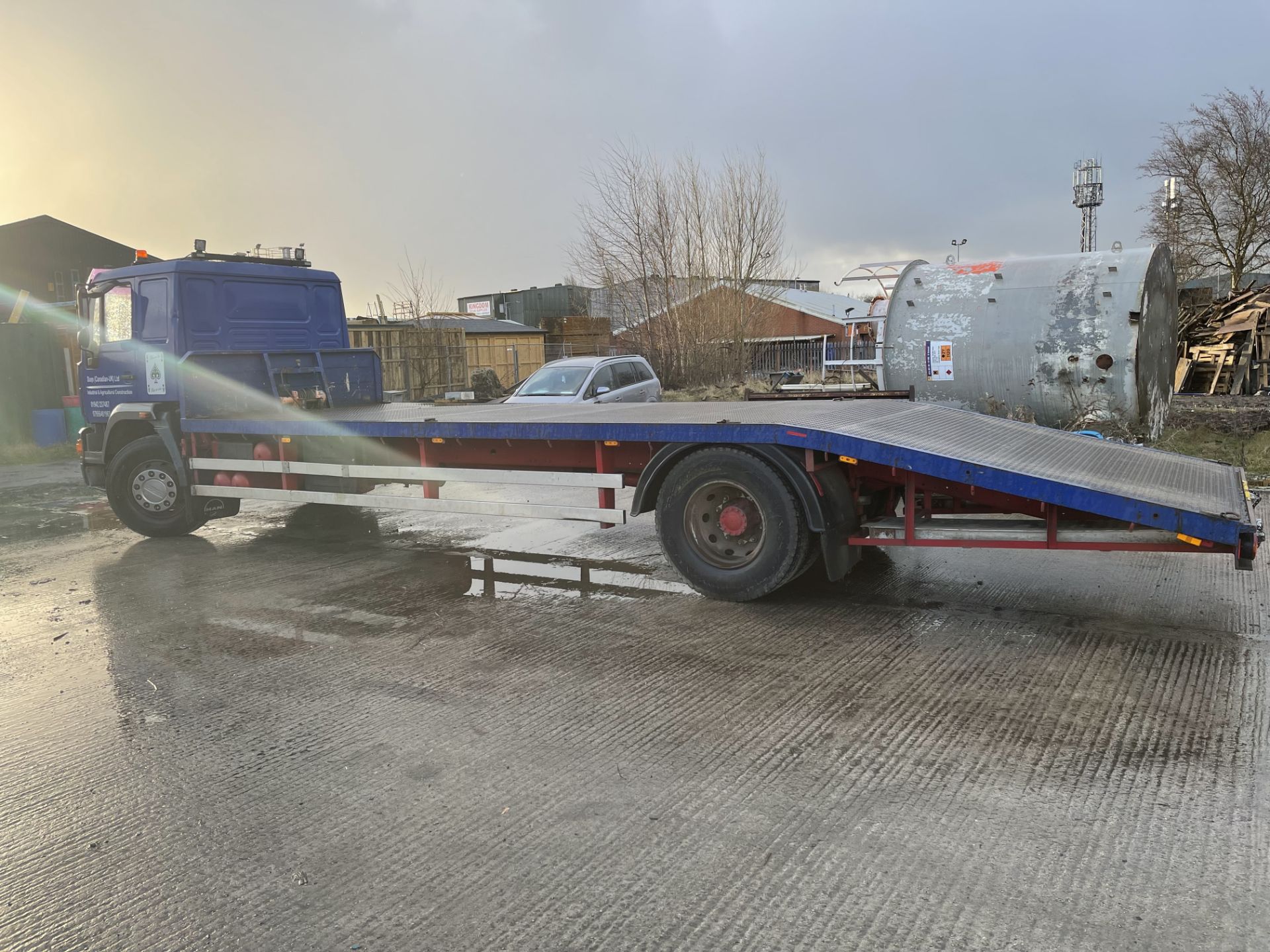 Man 18.224F/ML 6.3 M2000 2 axle rigid HGV Flatbed Lorry w/Winch & Manual Drop Ramps - Image 2 of 7