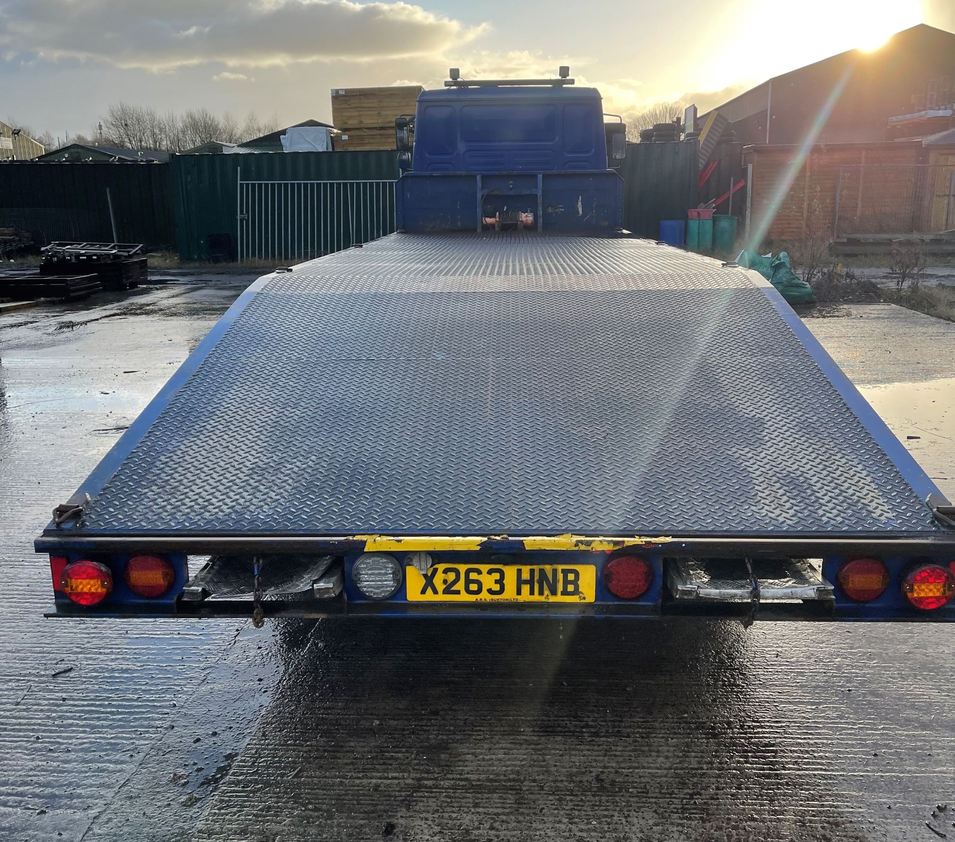 Man 18.224F/ML 6.3 M2000 2 axle rigid HGV Flatbed Lorry w/Winch & Manual Drop Ramps - Image 3 of 7