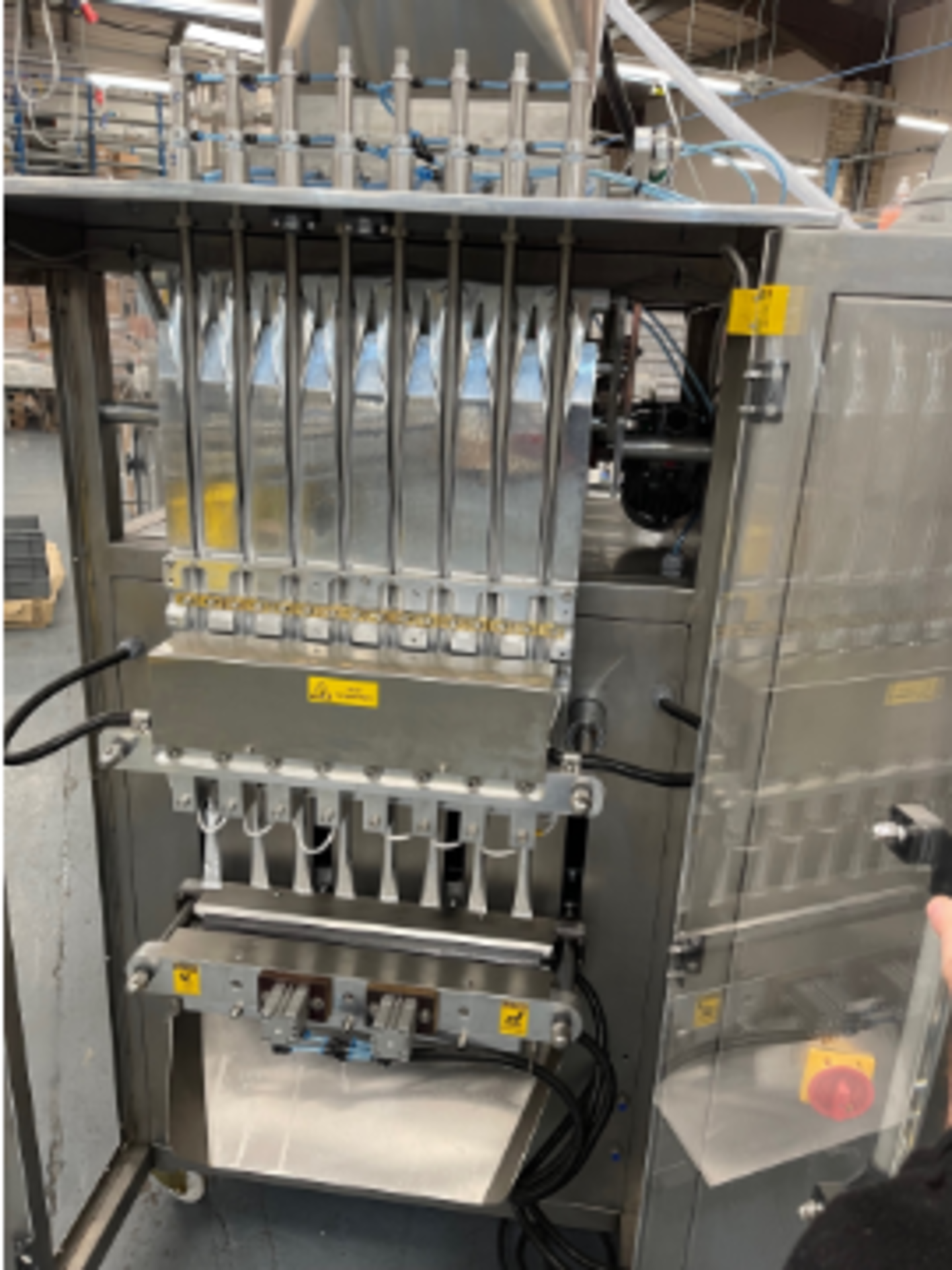 Turpack TPL 001 8 lane liquid stick pack machine | YOM: 2020 - Image 4 of 19