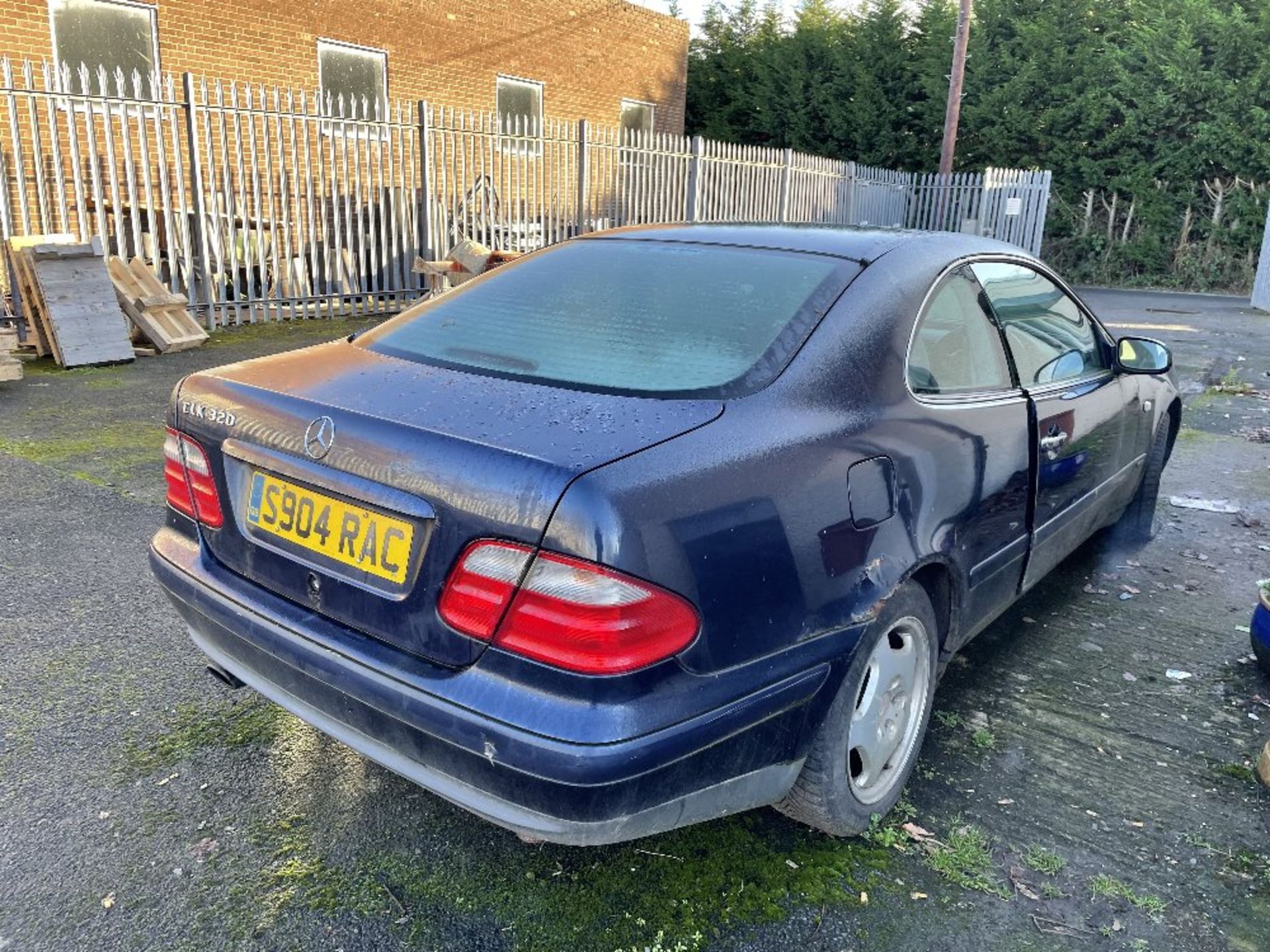 Mercedes CLK 320 Elegance Auto Petrol Coupe | S904 RAC | Advised to be SCRAP condition - Image 8 of 8