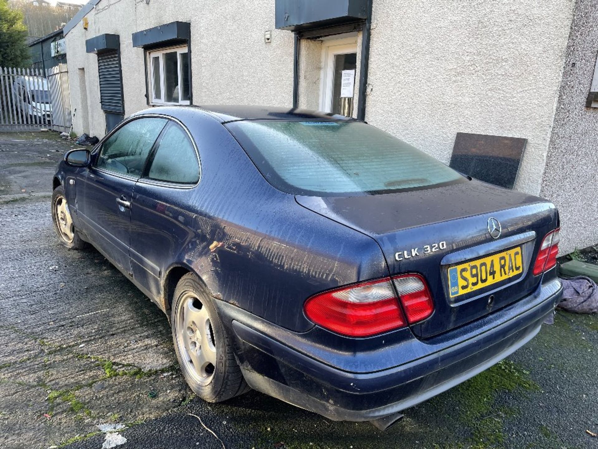 Mercedes CLK 320 Elegance Auto Petrol Coupe | S904 RAC | Advised to be SCRAP condition - Image 6 of 8