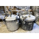 2 x Industrial 10Ltr Paint Pressure Pots