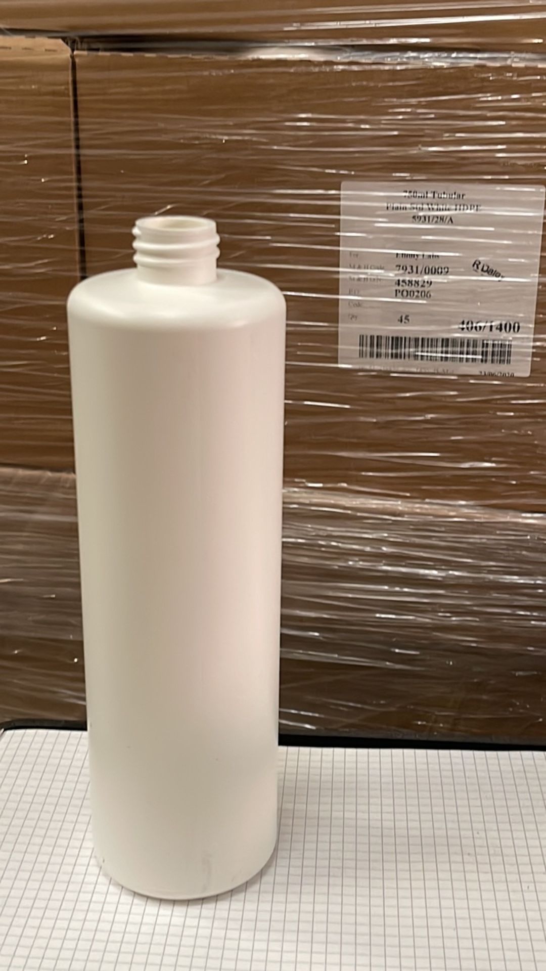 35 x Boxes each 45 750ml tubular plain std white HDPE bottles - Image 4 of 6
