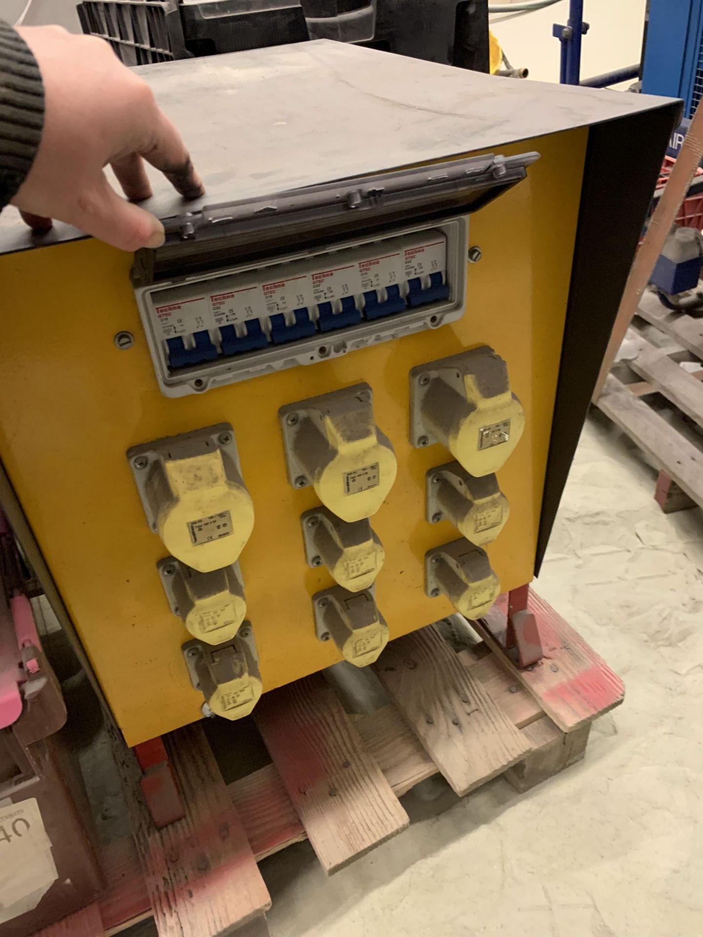 110v - 415v Portable Site Transformer Unit - Image 2 of 4