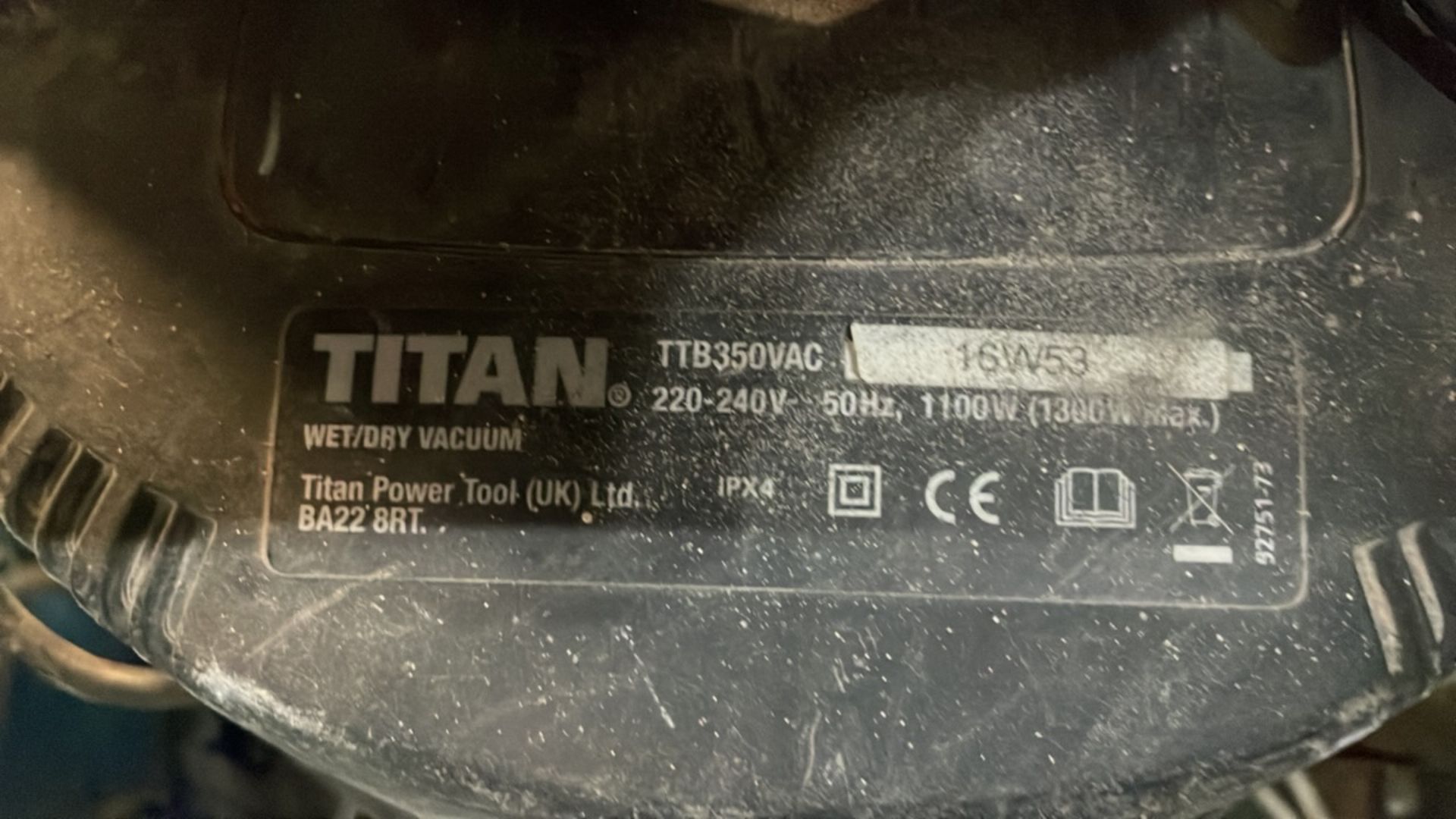 Titan TTB350VAC Wet & Dry Vacuum Cleaner - Image 2 of 2