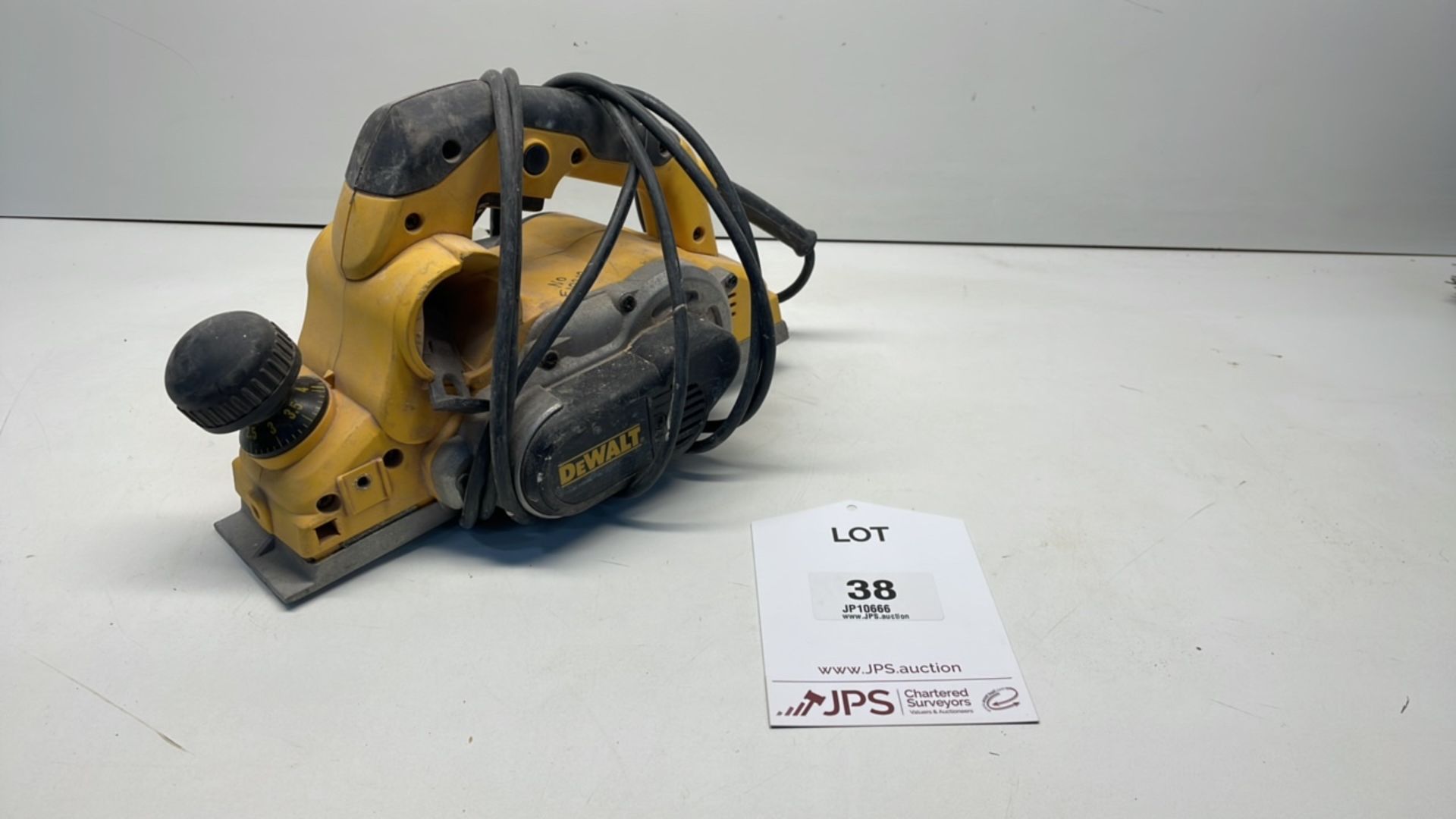 Dewalt D26500 Electric Planer