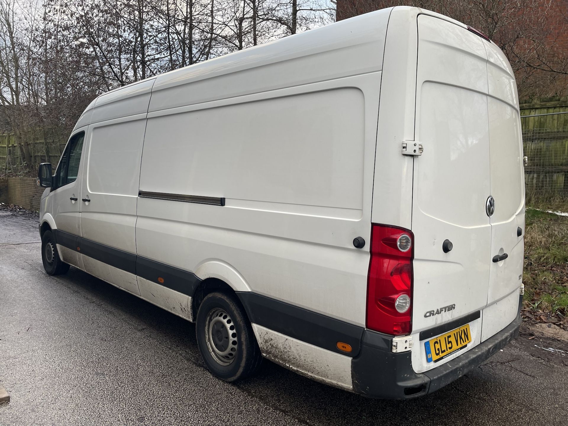 Volkswagen Crafter CR35 TDI Diesel Panel Van | GL15 VKN | 101,190 Miles - Image 5 of 10