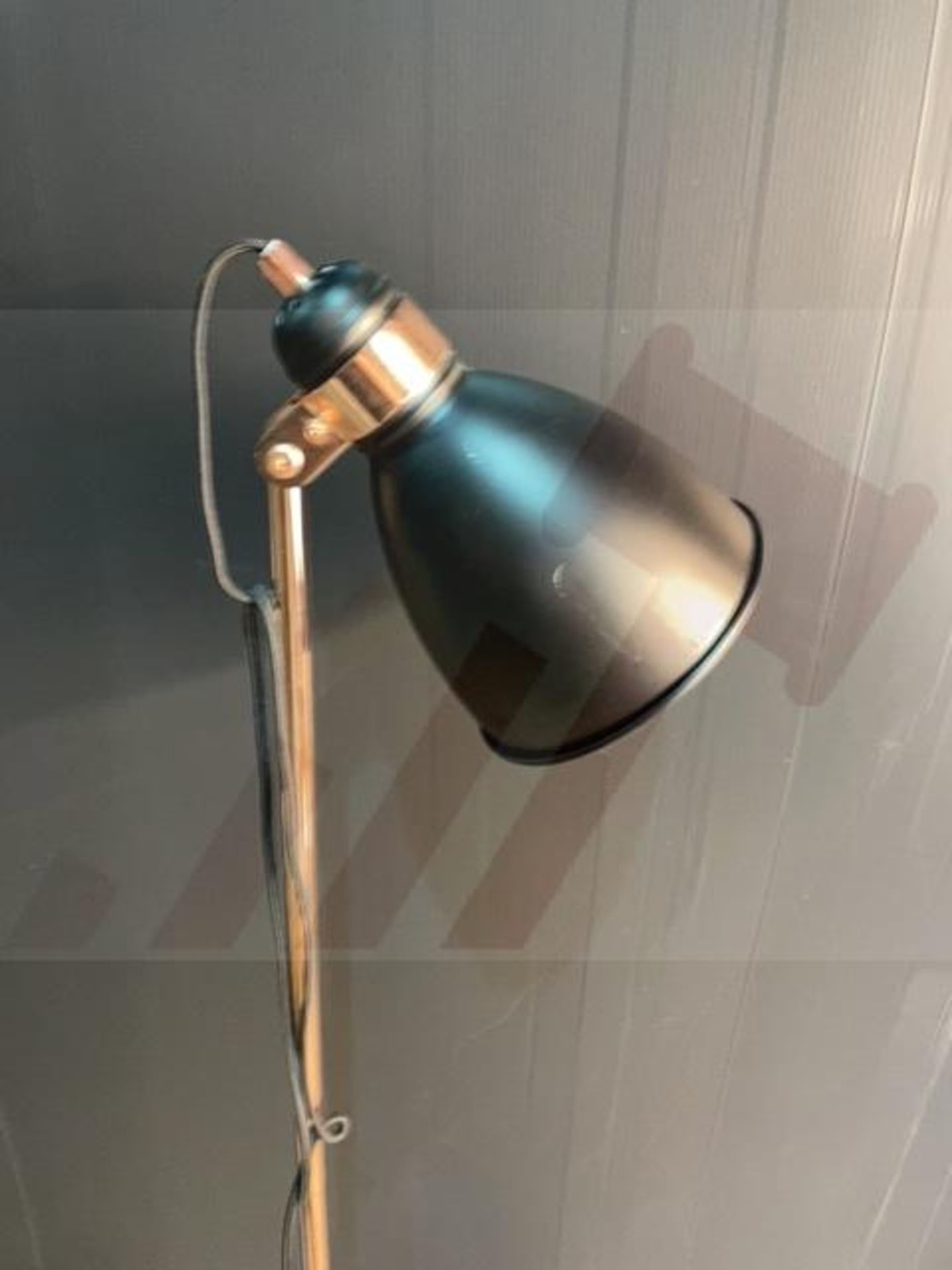 Free Standing Single Light Floor Lamp | FRE4922 - Image 2 of 5