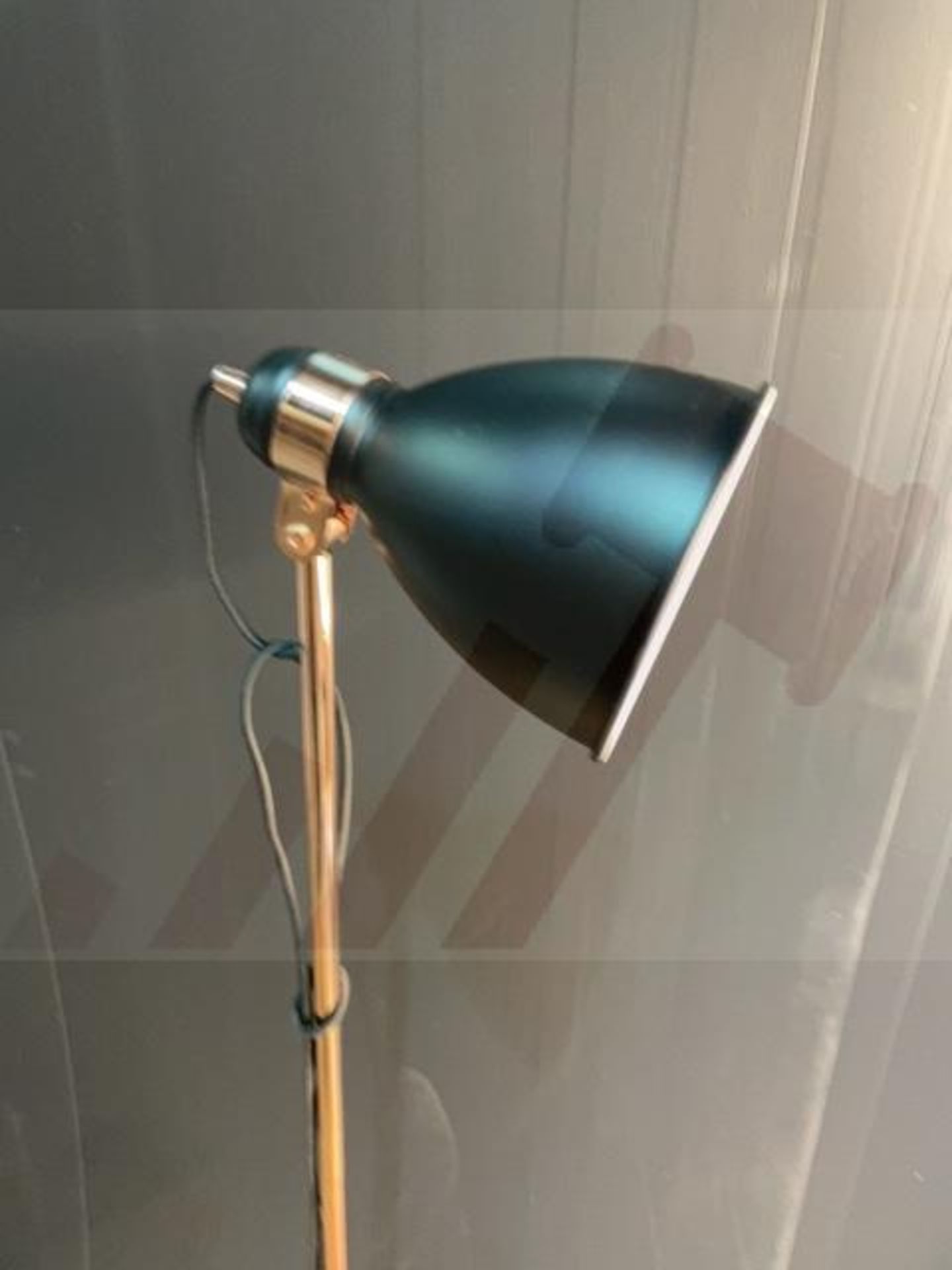 Free Standing Single Light Floor Lamp | FRE4922 - Image 2 of 5