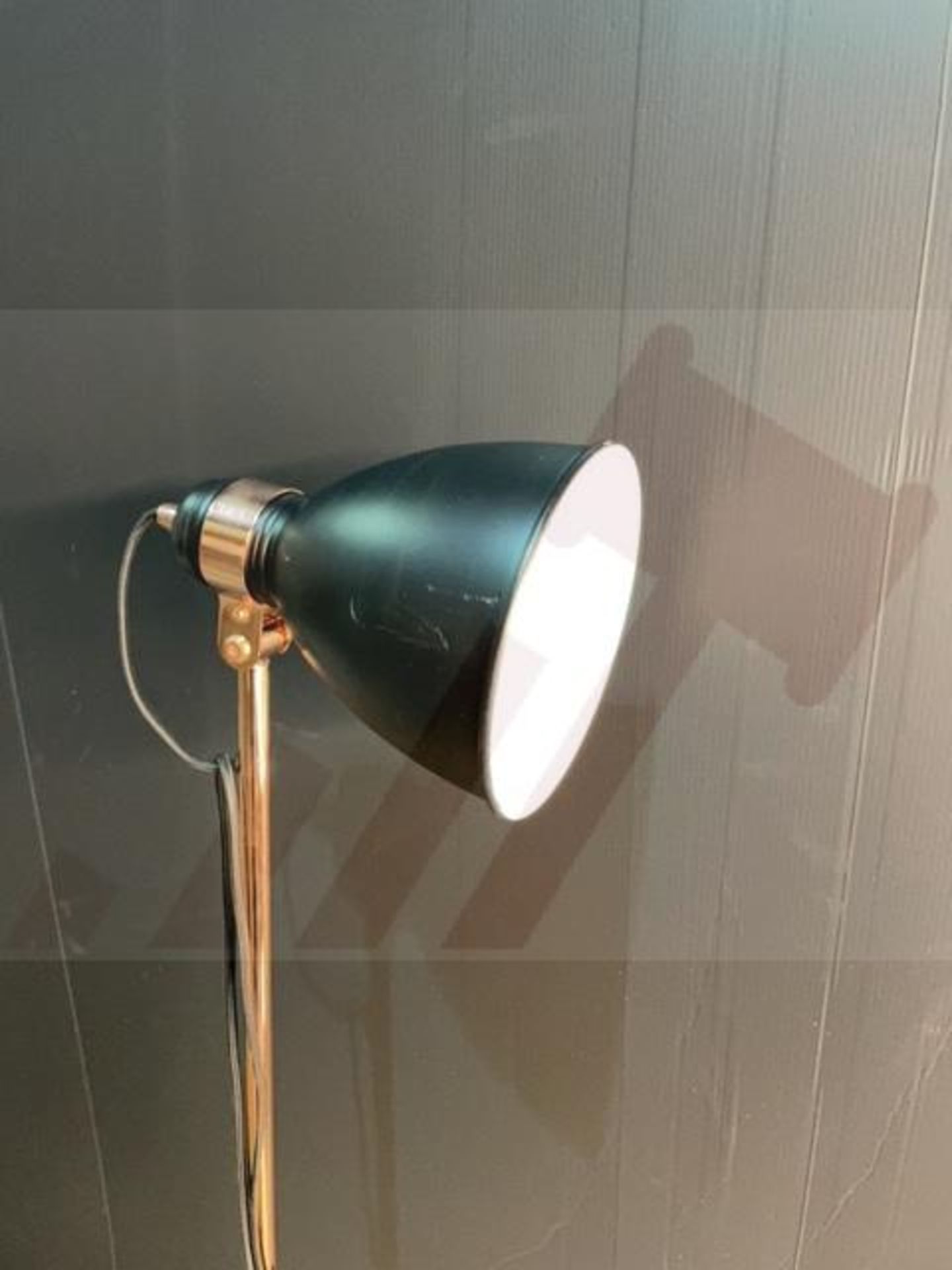 Free Standing Single Light Floor Lamp | FRE4922 - Image 3 of 5