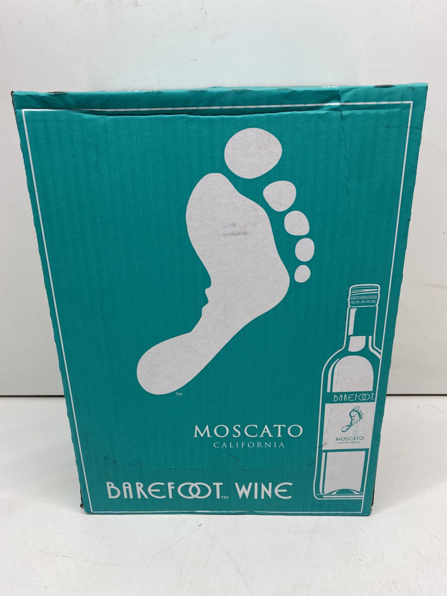 12 x Bottles Of Barefoot White Wine - See Description - Image 2 of 5