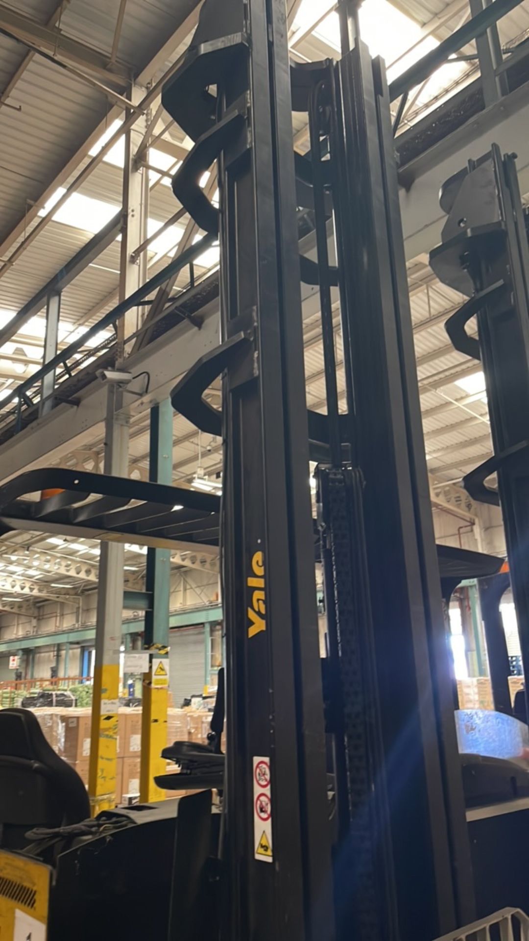 Yale MR16H Reach Forklift Truck | YOM: 2009 | SPARES & REPAIRS - Image 2 of 6