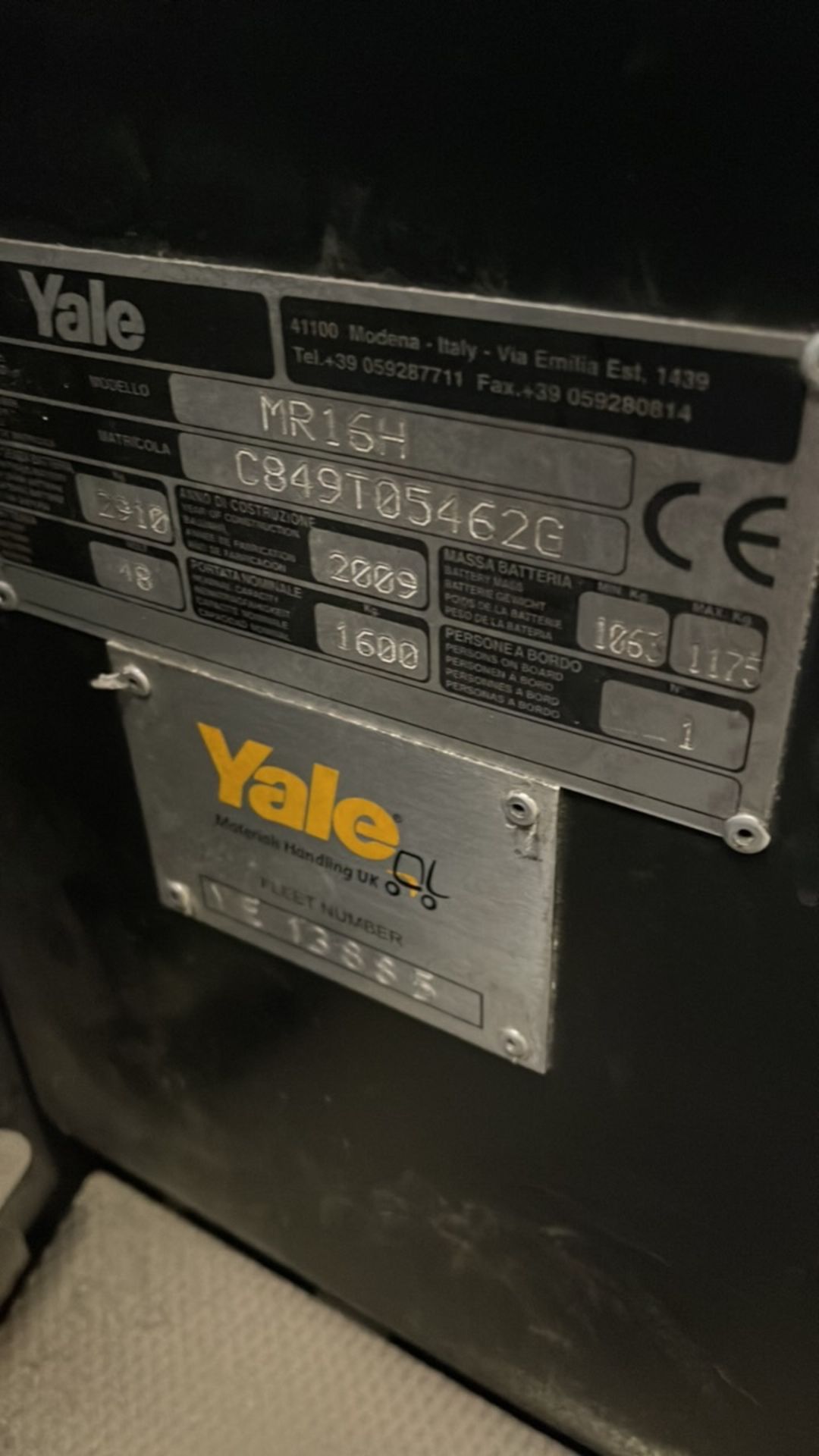 Yale MR16H Reach Forklift Truck w/ Charger | YOM: 2009 | 17,125 Hours - Image 9 of 10