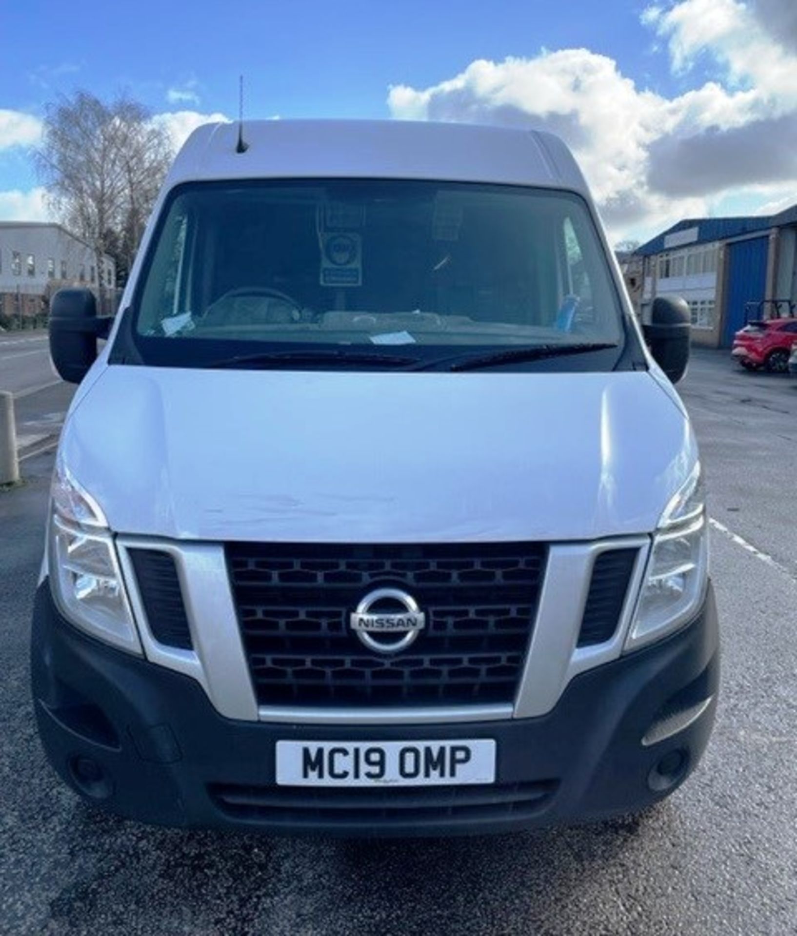 White Nissan NV400 | Reg: MC19 OMP | Mileage: 19,086 - Image 2 of 25