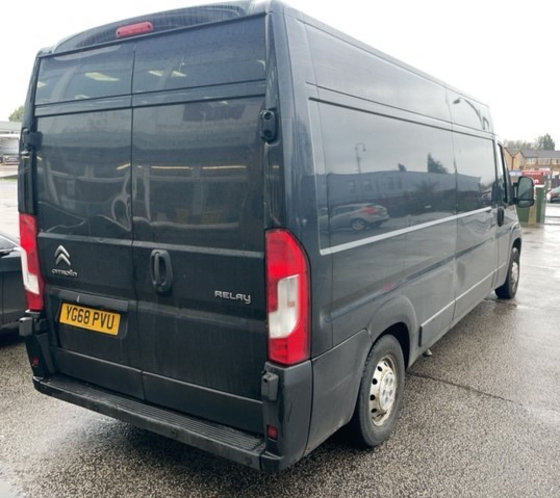 Black Citroen Relay 35 L3H2 | Reg: YG68 PVU | Mileage: 51,798 - Image 6 of 13