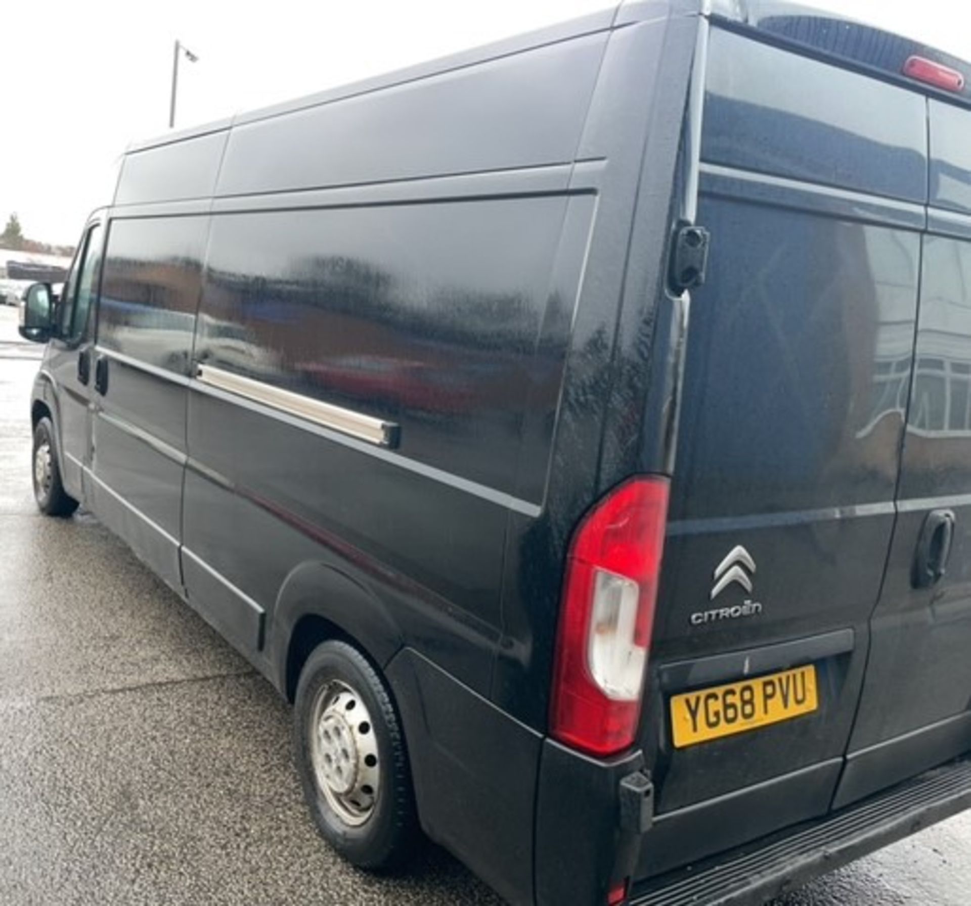 Black Citroen Relay 35 L3H2 | Reg: YG68 PVU | Mileage: 51,798 - Image 4 of 13