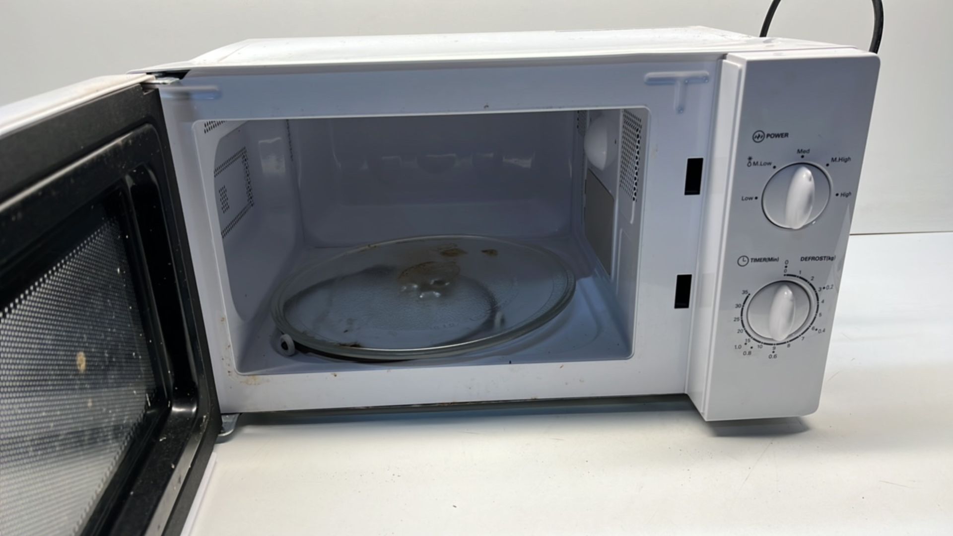 Igenix IG2008 800W Microwave - Image 4 of 5