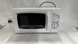 iGenix IG2070 700W Microwave