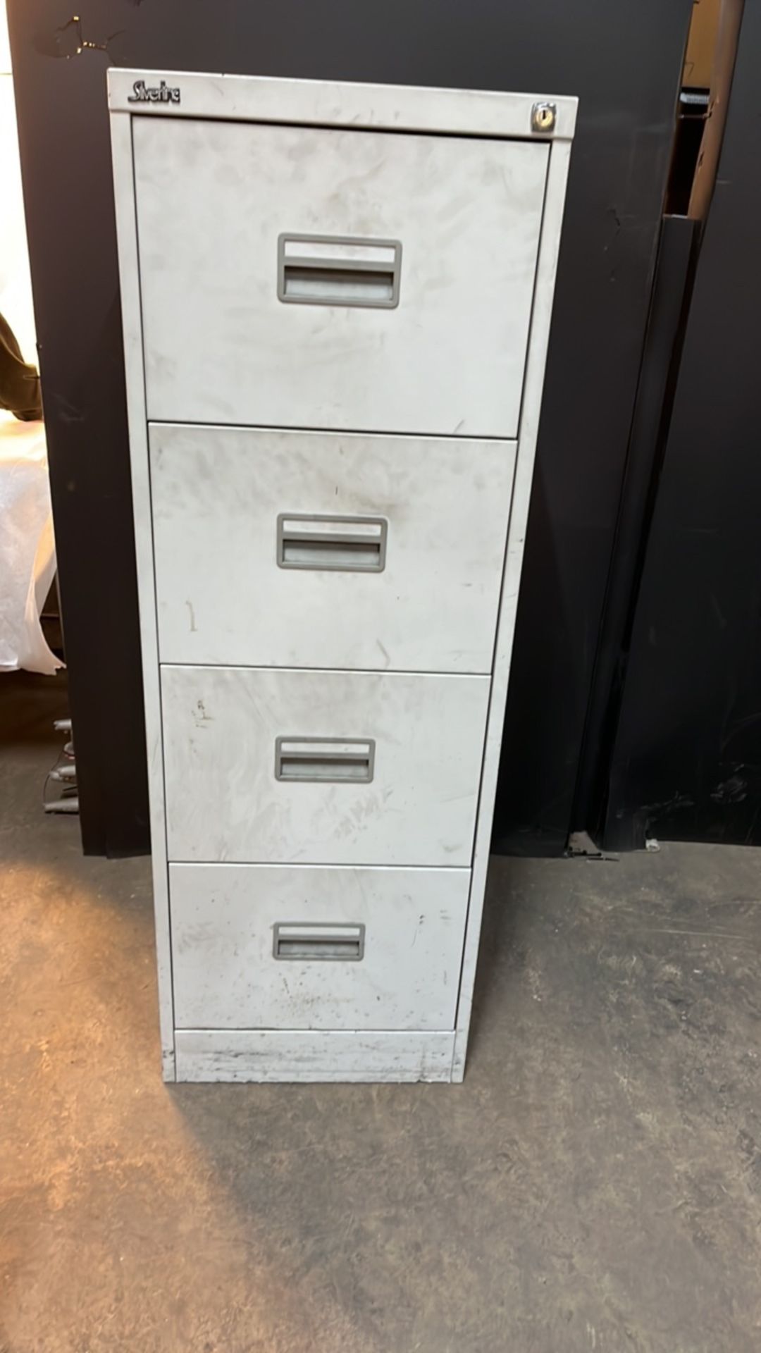 4 Drawer Metal Filing Cabinet *MISSING KEY*