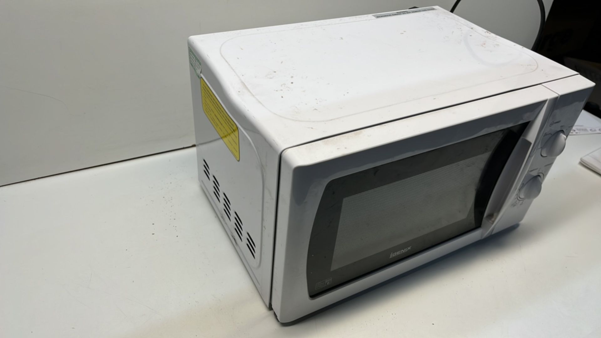 Igenix IG2008 800W Microwave - Image 3 of 5