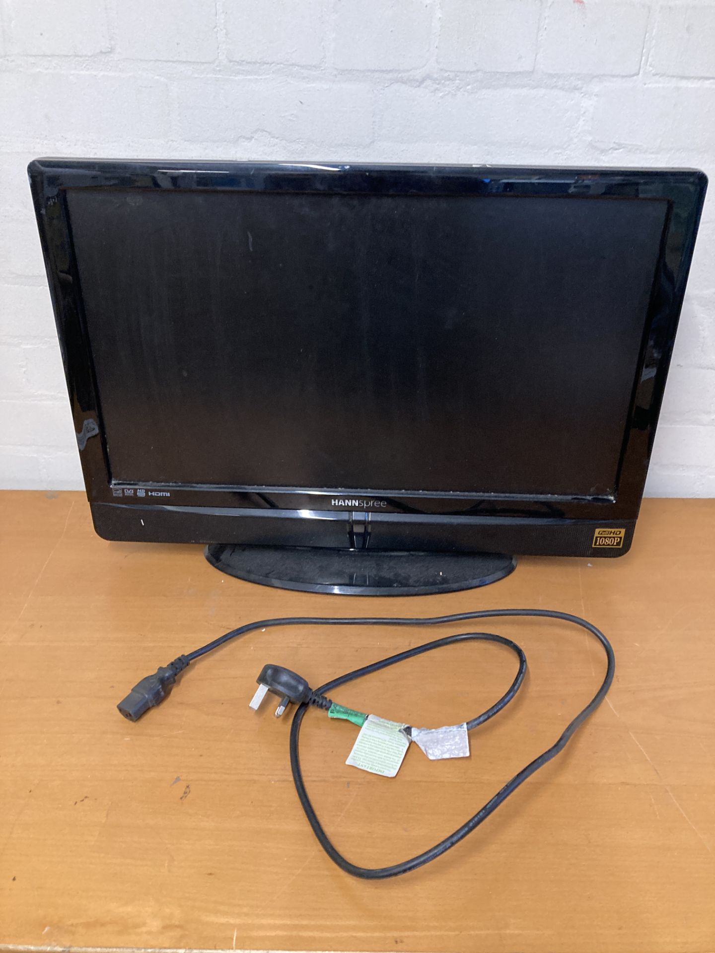 Hannspree HCG1074 24'' LCD Tv | *NO REMOTE*