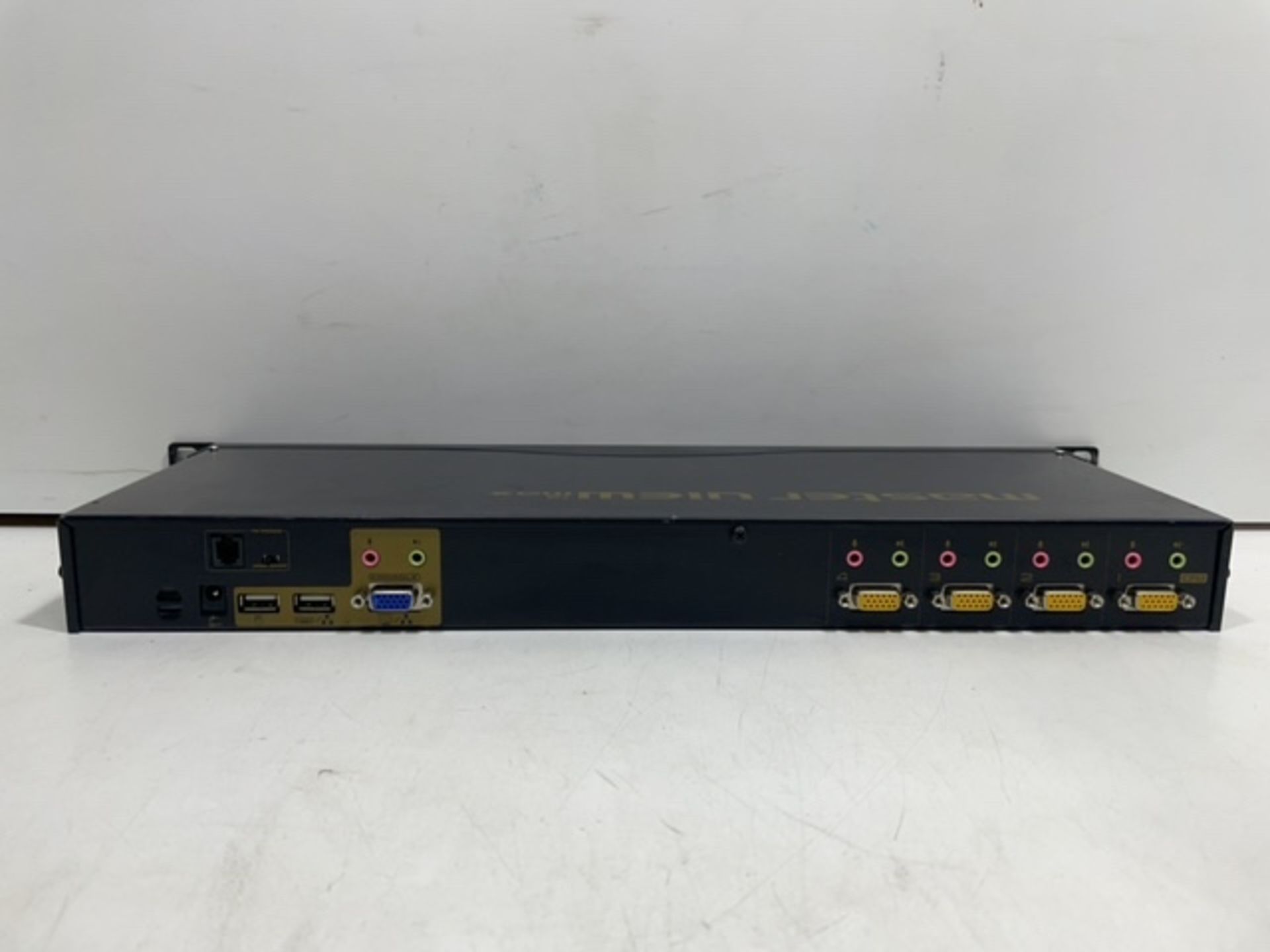 ATEN 4-Port MasterView Max multiplatform KVM switch - Image 3 of 4